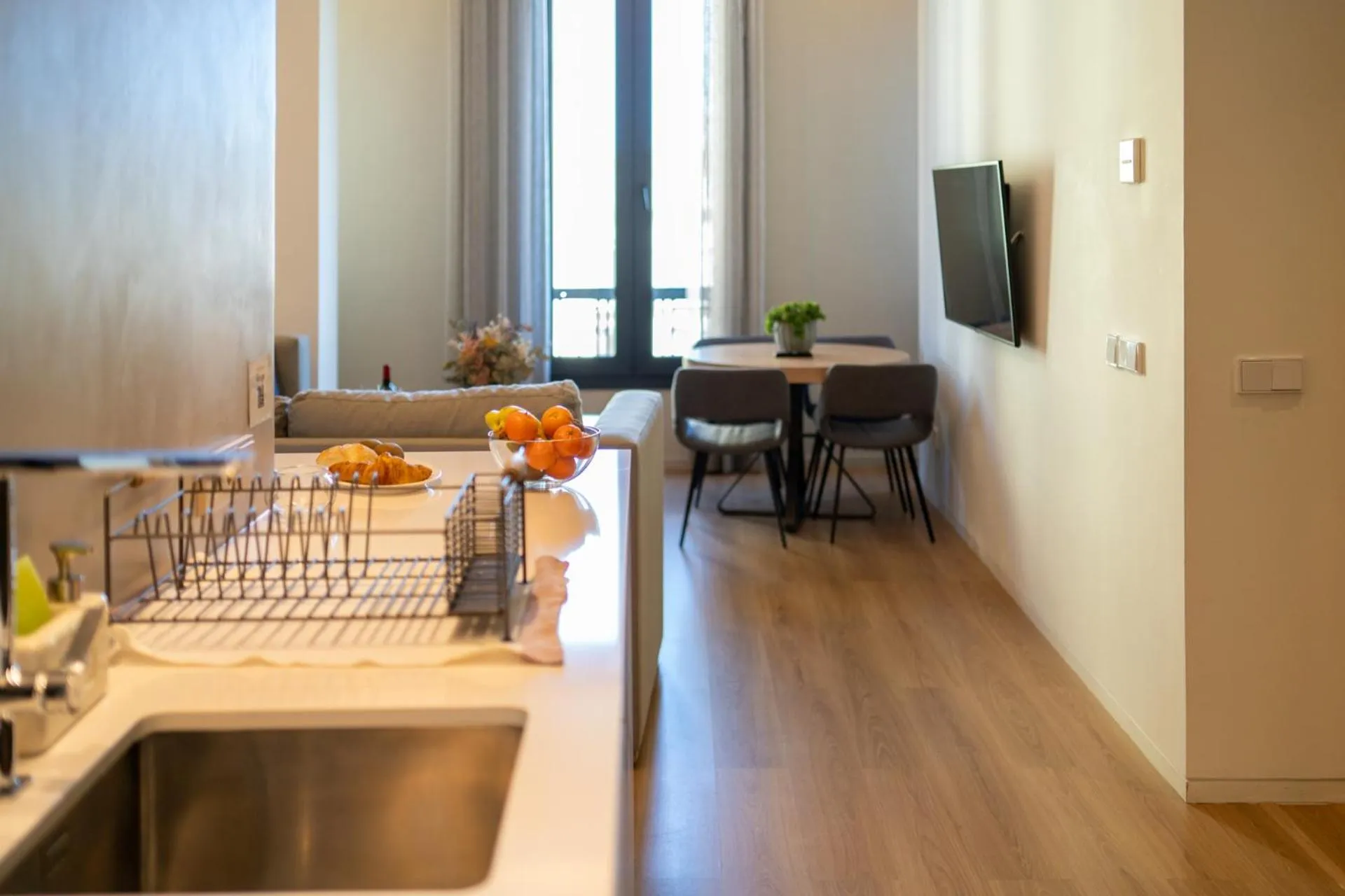 TV and multimedia in Tendillas Plaza