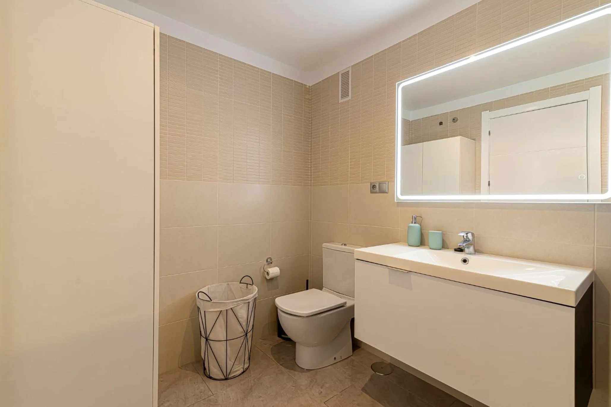 Bathroom in GO2TENERIFE Apart'Madera Terrace, Swimming pool & Parking