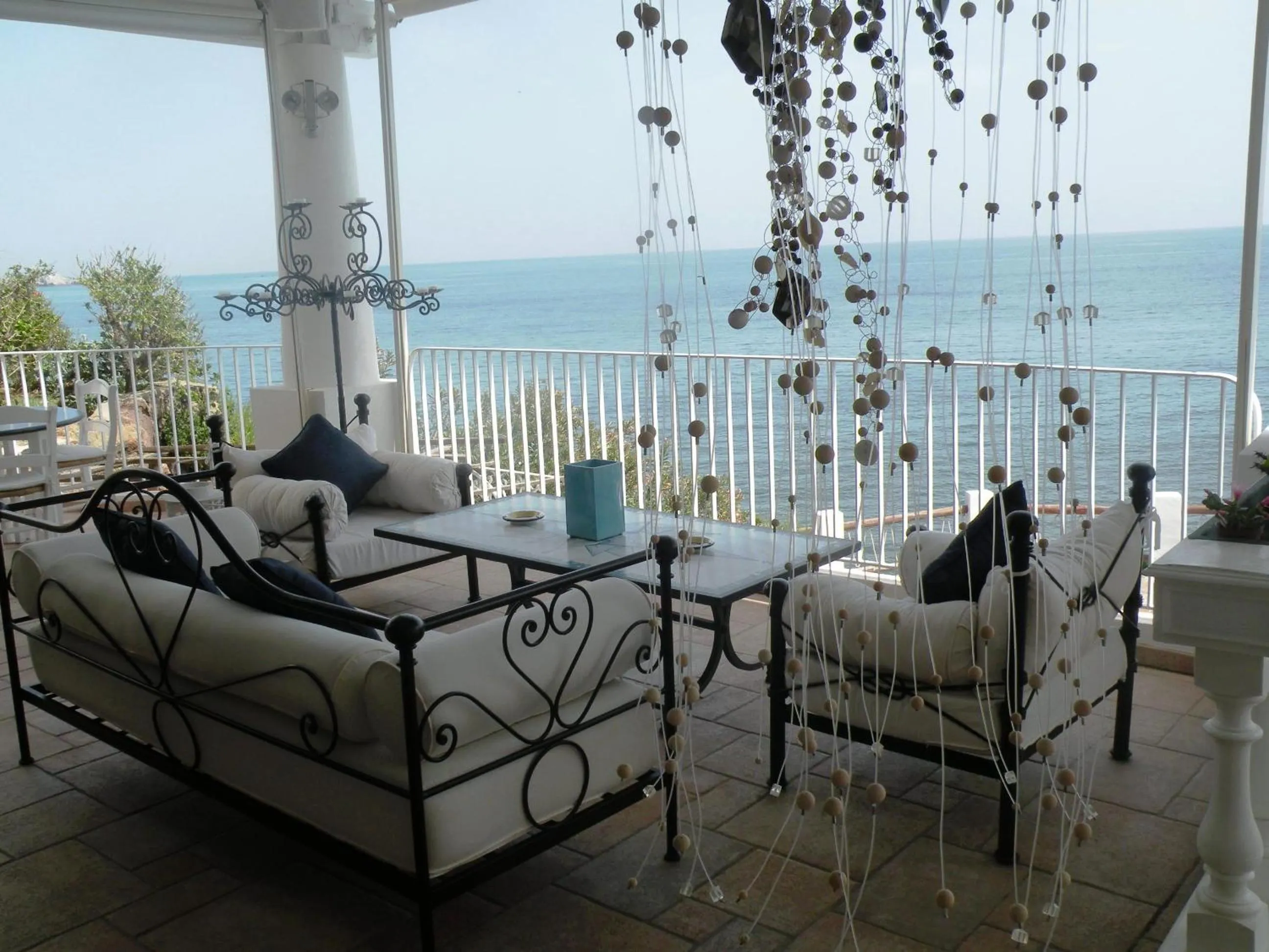 Lounge or bar in La Piazza Luxury Hotel & Spa