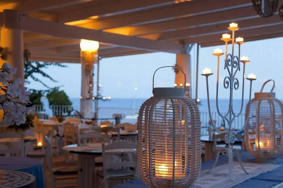 Restaurant/places to eat in La Piazza Luxury Hotel & Spa