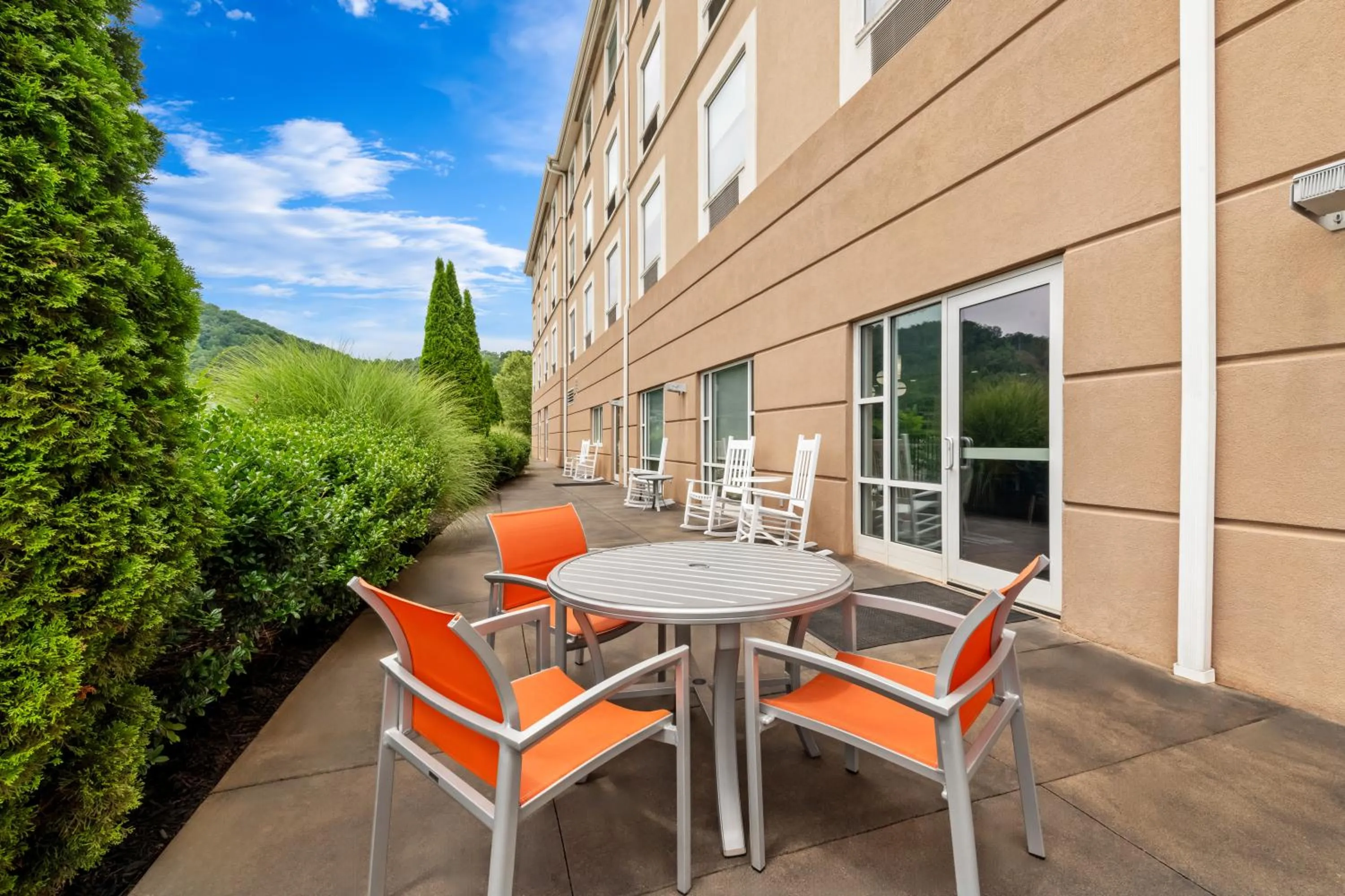 Patio in Comfort Inn Sylva - Cullowhee