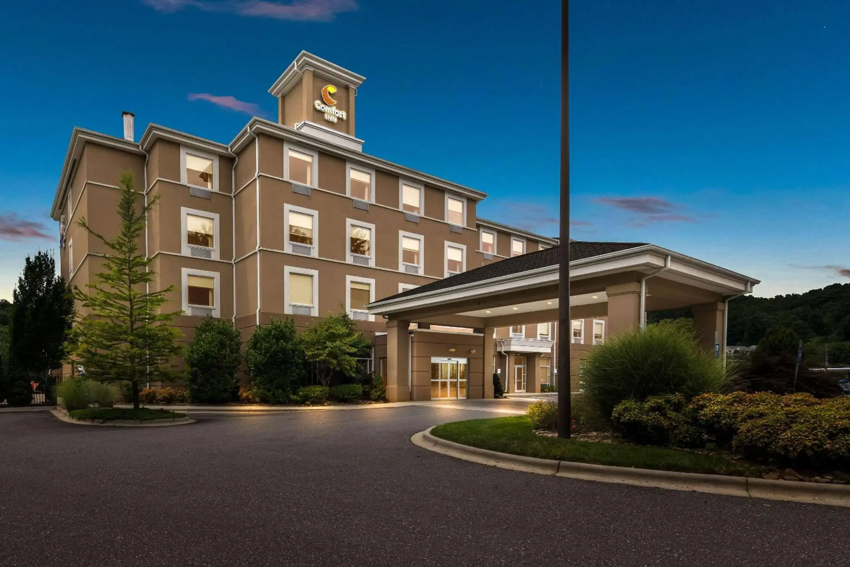 Property building in Comfort Inn Sylva - Cullowhee Property building in Comfort Inn Sylva - Cullowhee