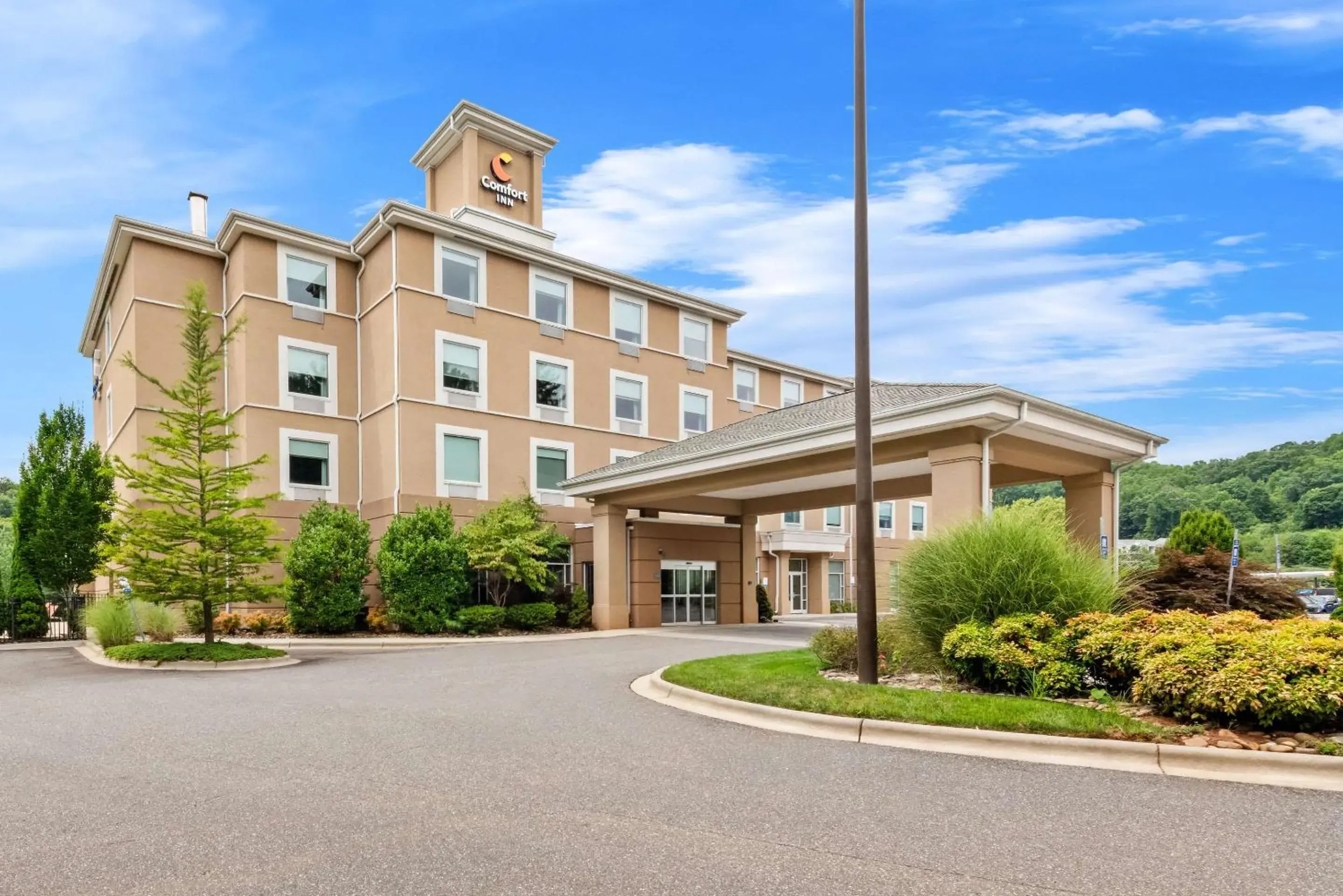 Property building in Comfort Inn Sylva - Cullowhee Property building in Comfort Inn Sylva - Cullowhee