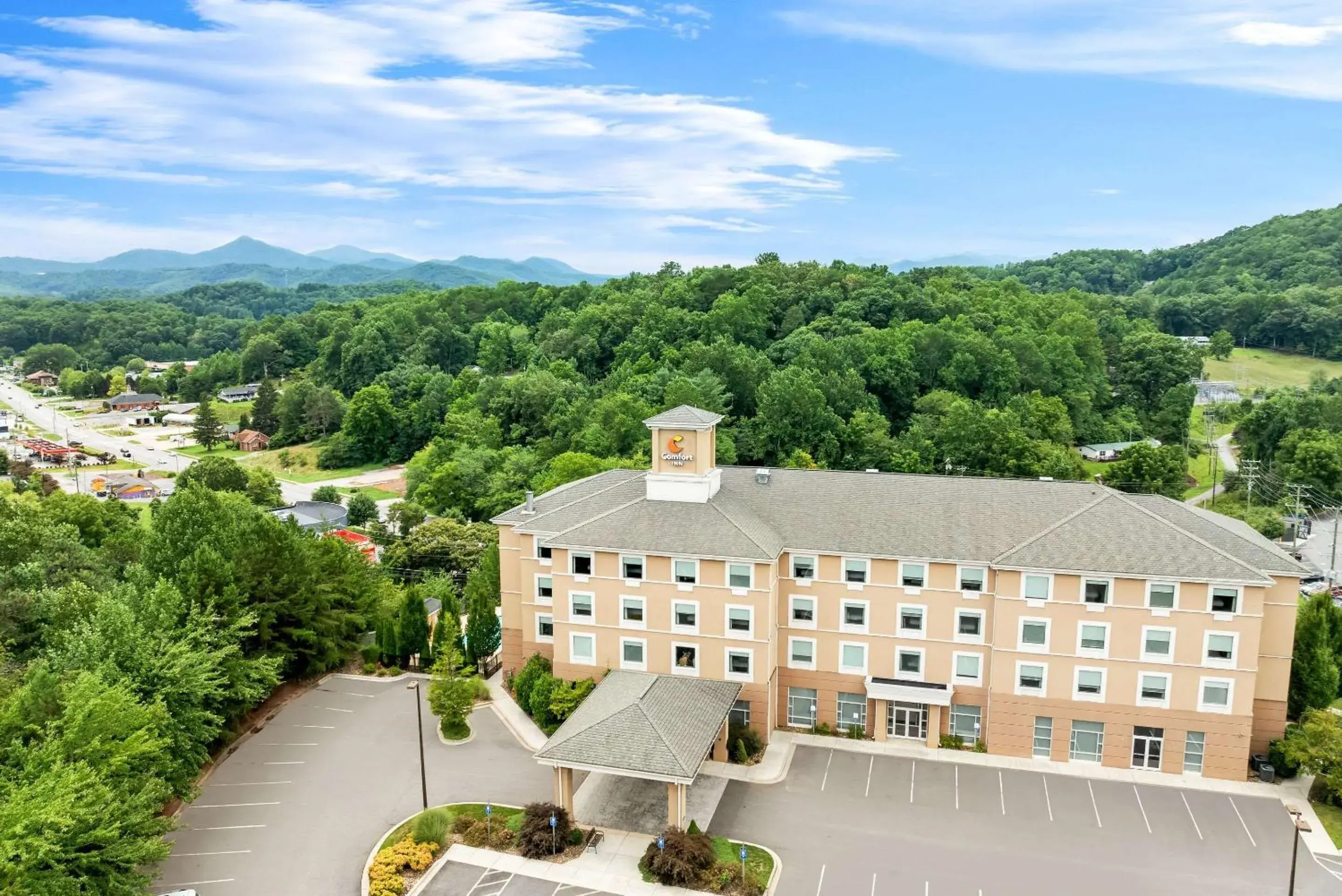 Property building in Comfort Inn Sylva - Cullowhee Property building in Comfort Inn Sylva - Cullowhee