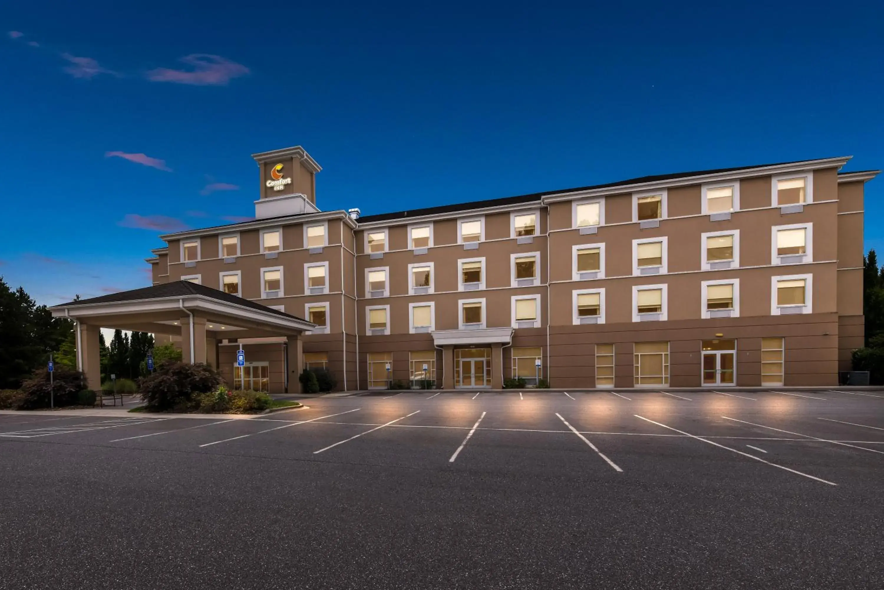 Property building in Comfort Inn Sylva - Cullowhee Property building in Comfort Inn Sylva - Cullowhee