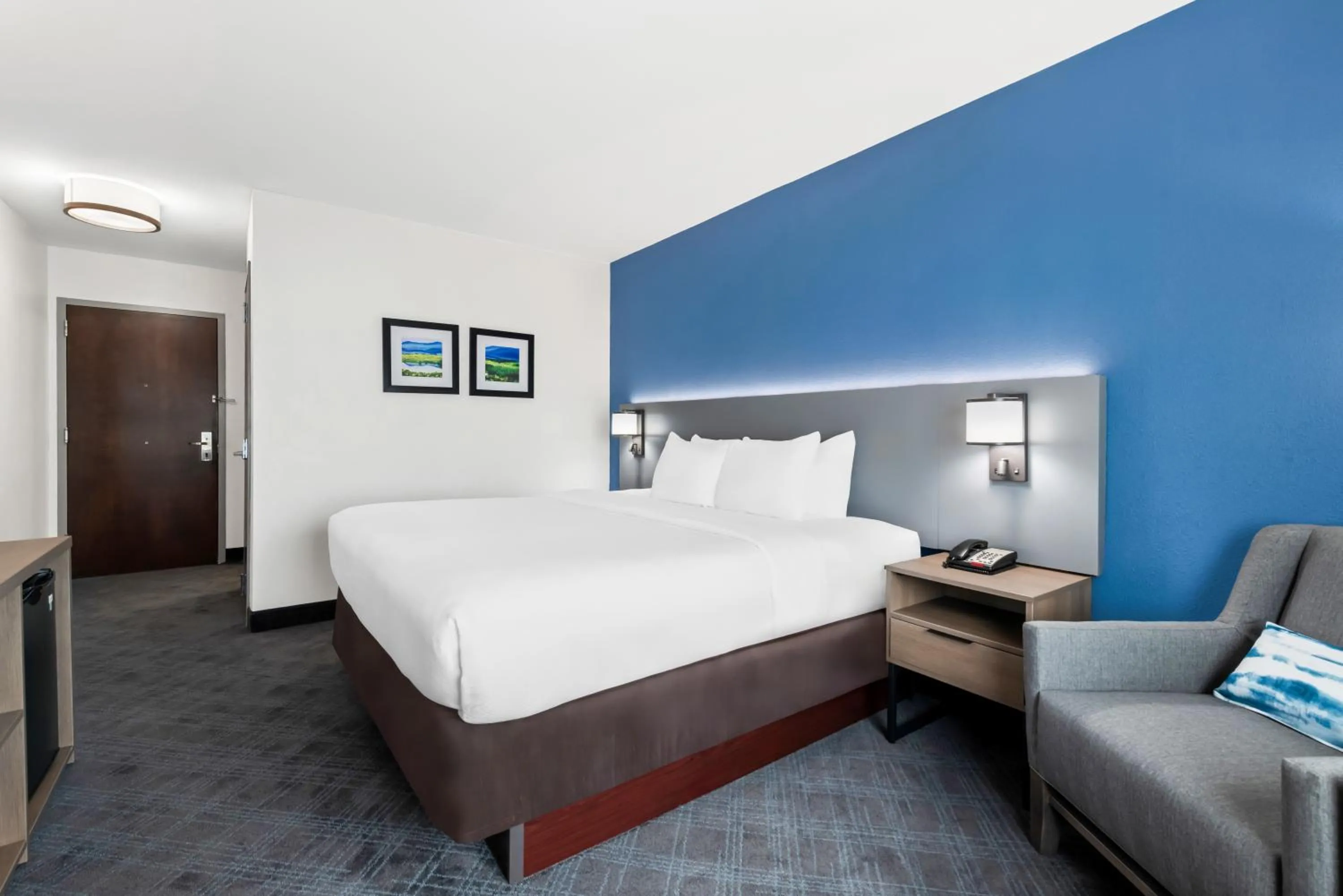 Photo of the whole room, Bed in Comfort Inn Sylva - Cullowhee