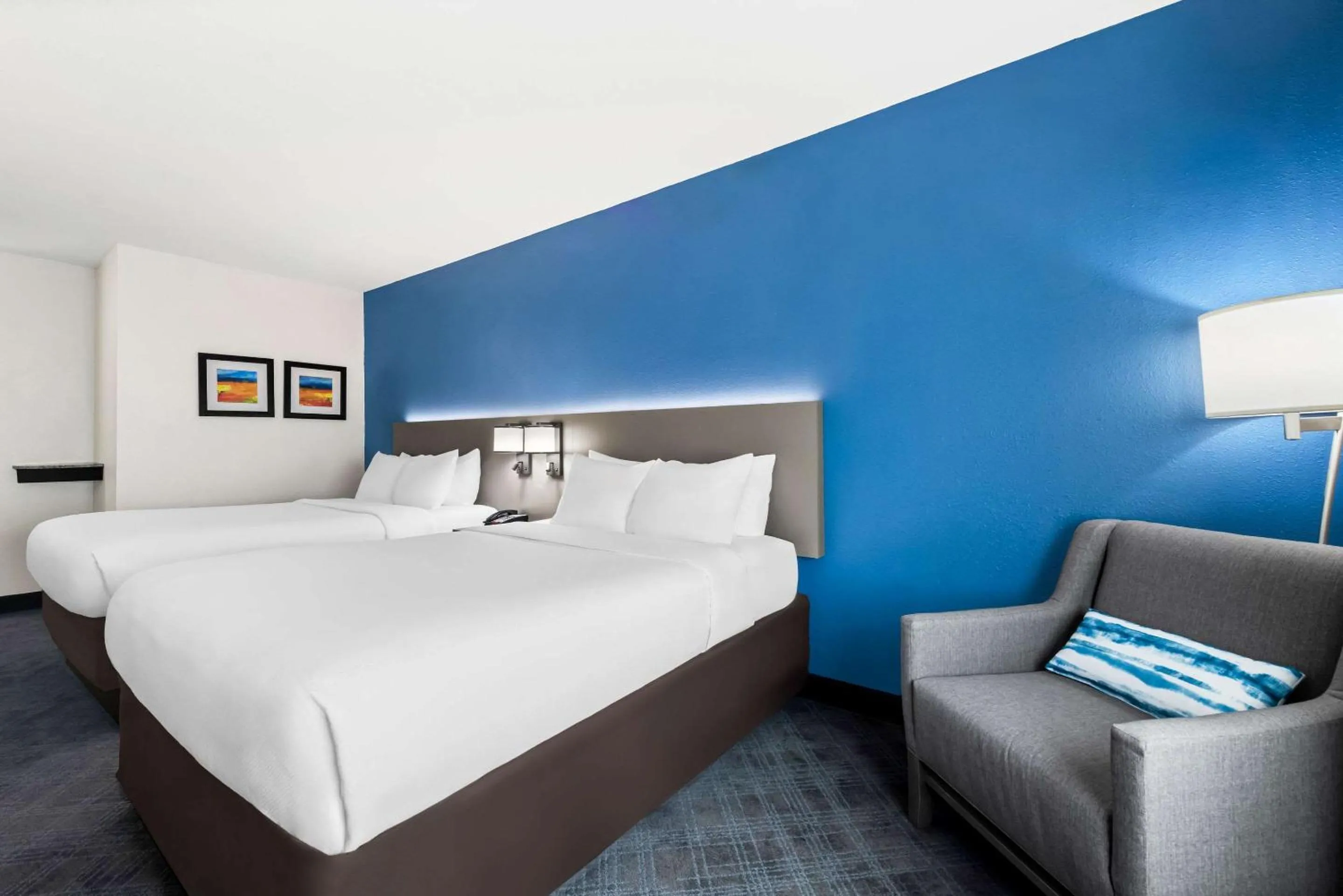 Bedroom, Bed in Comfort Inn Sylva - Cullowhee