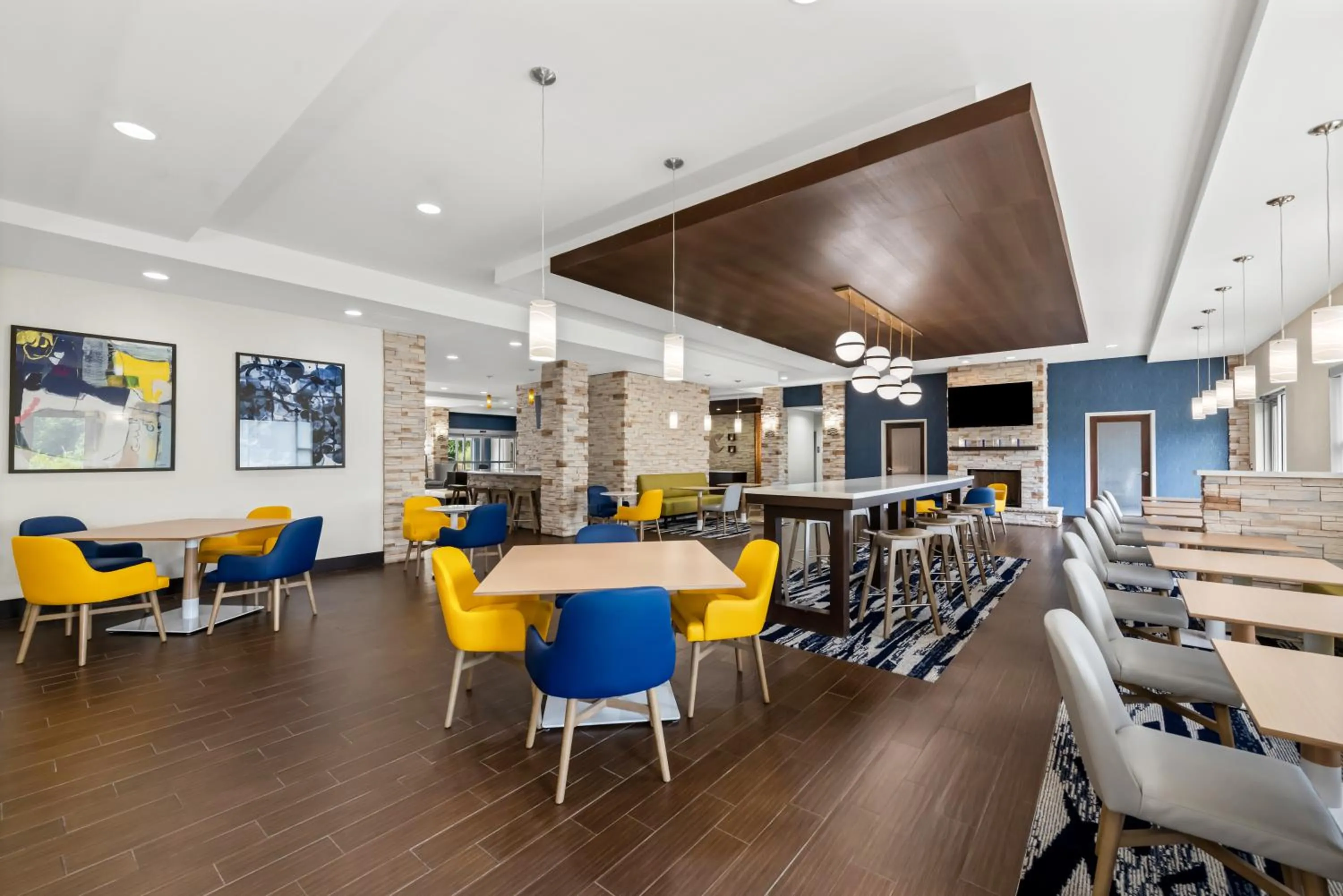 Seating area in Comfort Inn Sylva - Cullowhee