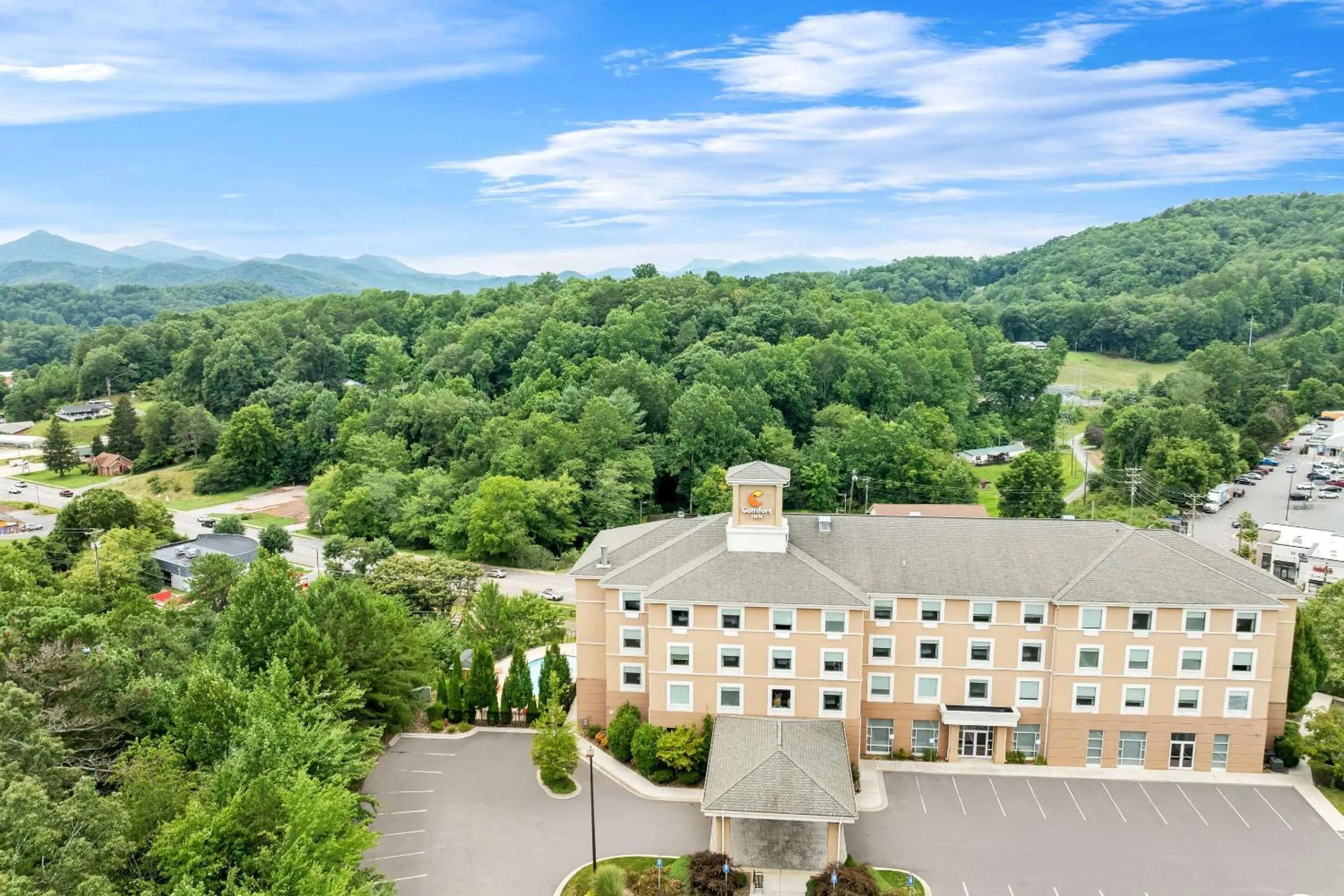 Property building in Comfort Inn Sylva - Cullowhee