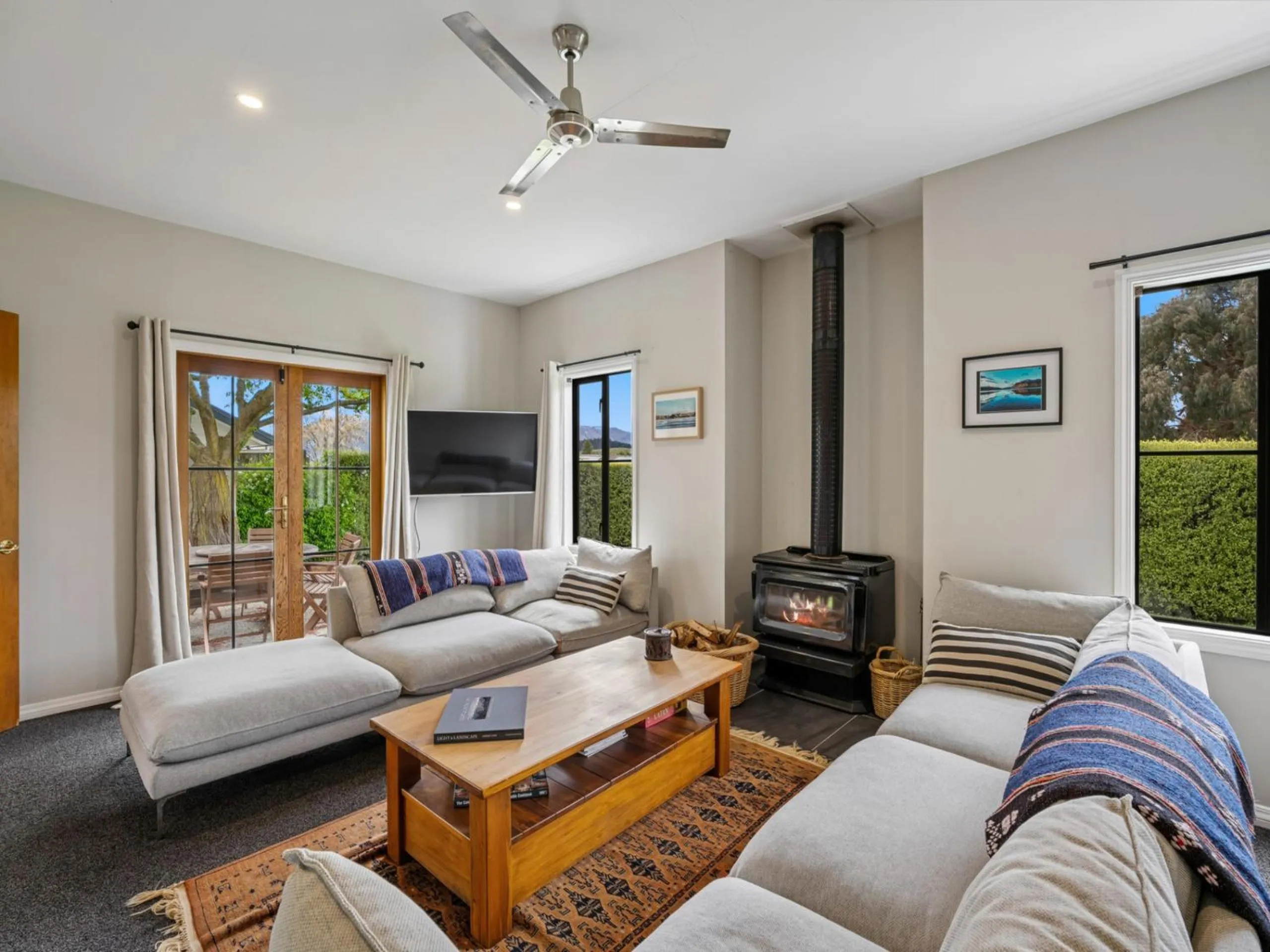 Kokomea House - Wanaka Holiday Home