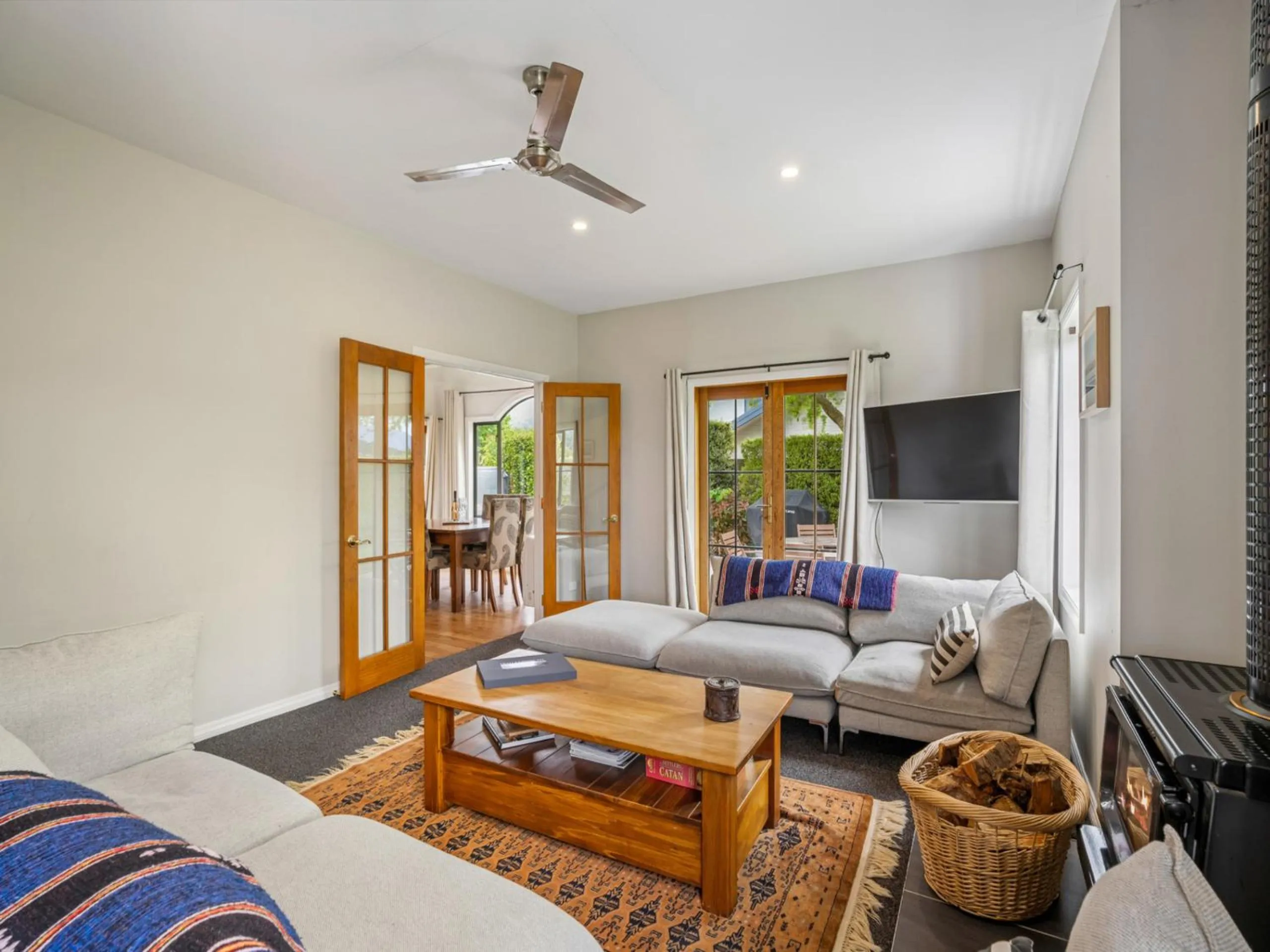 Kokomea House - Wanaka Holiday Home