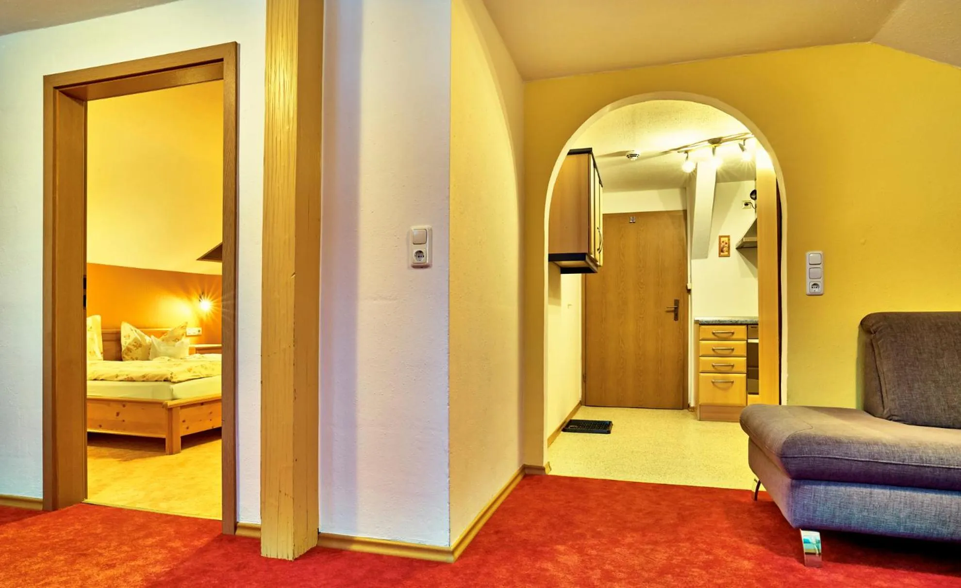 Photo of the whole room, Bed in Rehwinkel