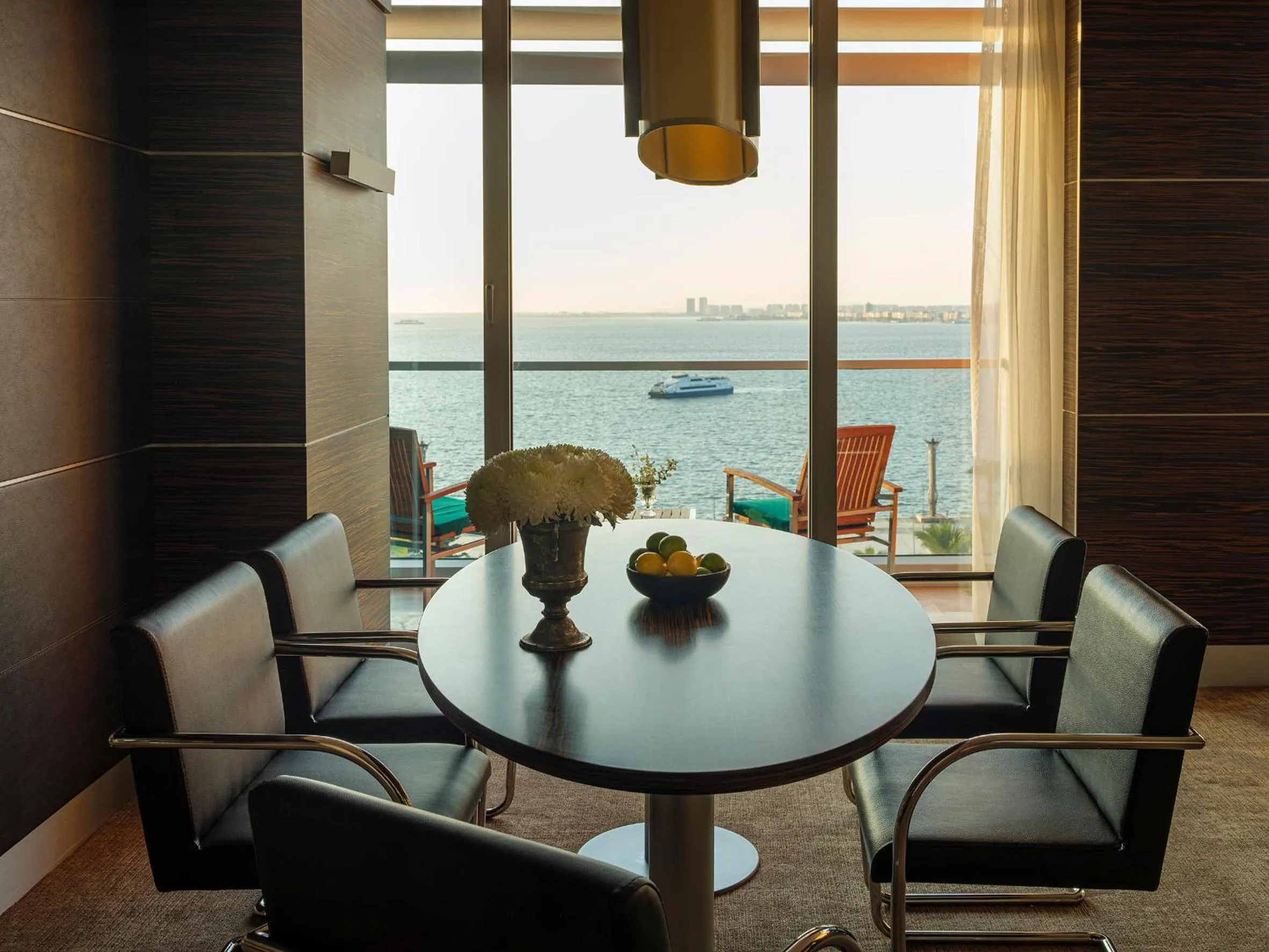 Seating area in Swissotel Buyuk Efes Izmir