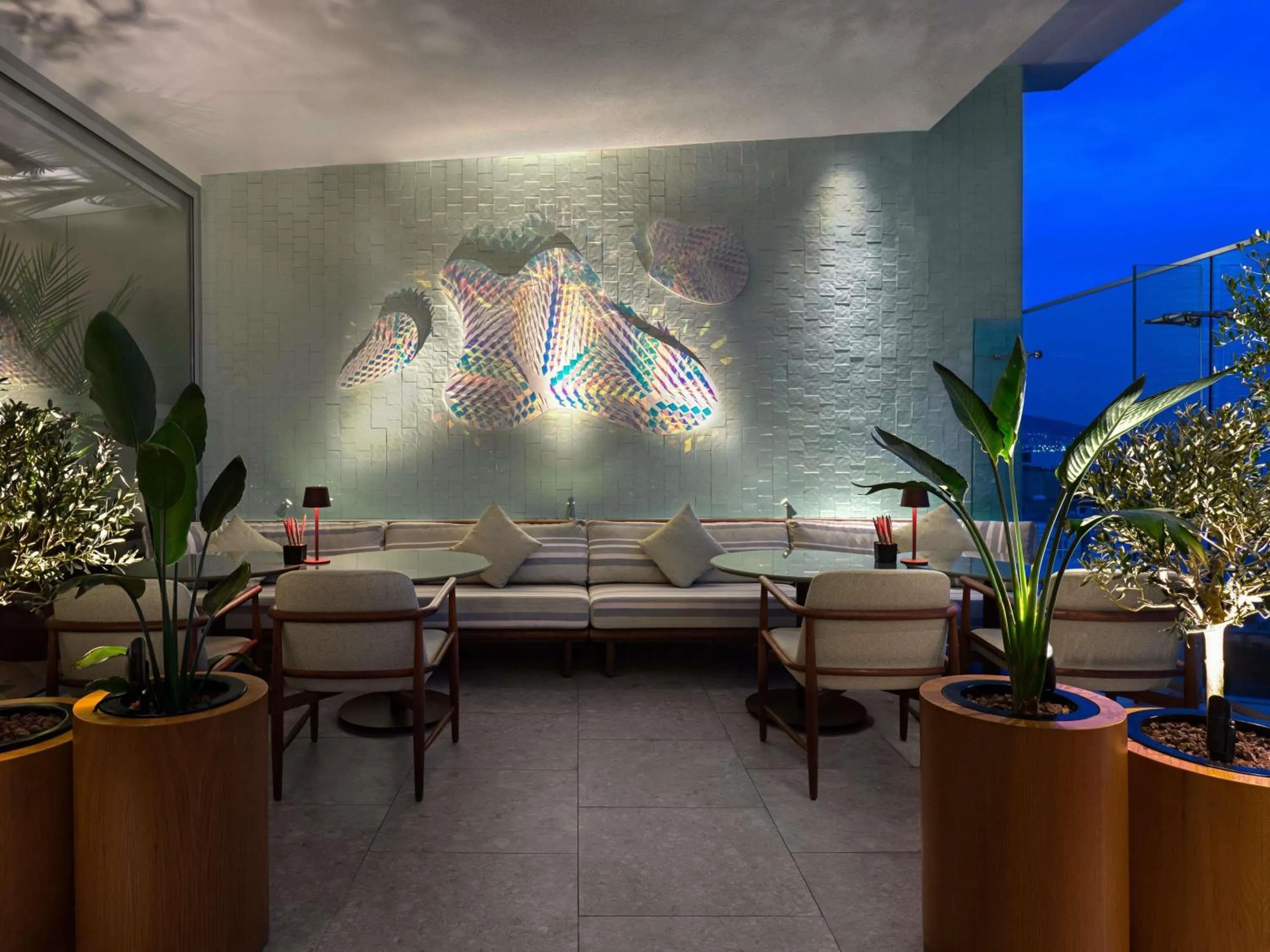 Lounge or bar in Swissotel Buyuk Efes Izmir