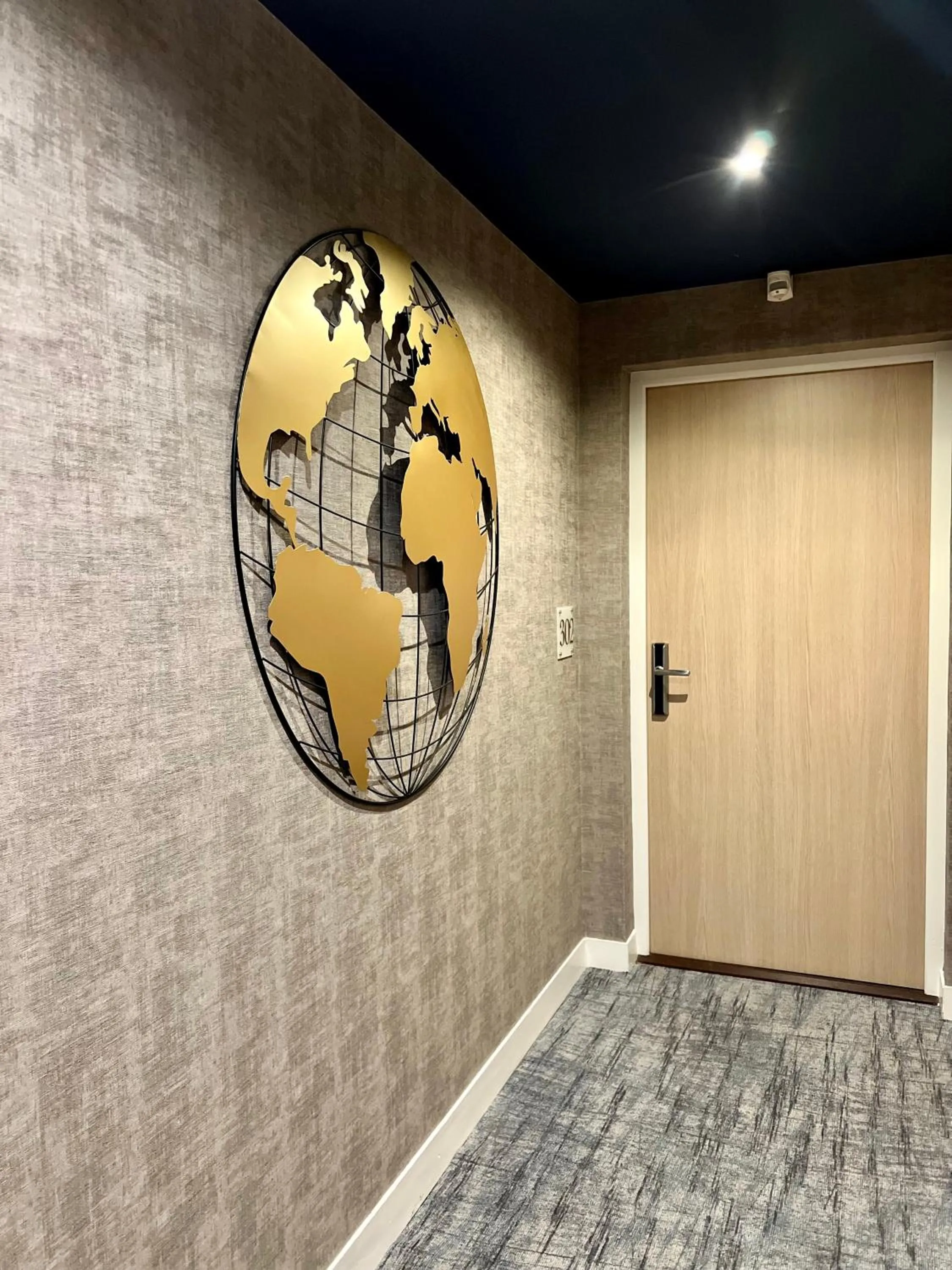 Property building in Kyriad Paris 18 - Porte de Clignancourt - Montmartre