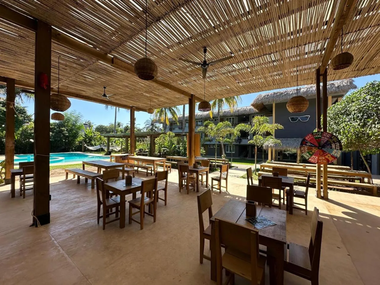 Property building in Straw Hat Surf Hostel & Bar