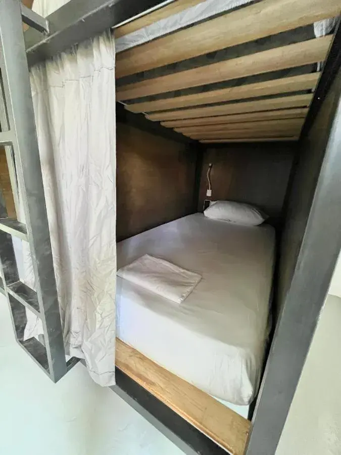 Bunk Bed in Female Dormitory Room in Straw Hat Surf Hostel & Bar Bunk Bed in Female Dormitory Room in Straw Hat Surf Hostel & Bar