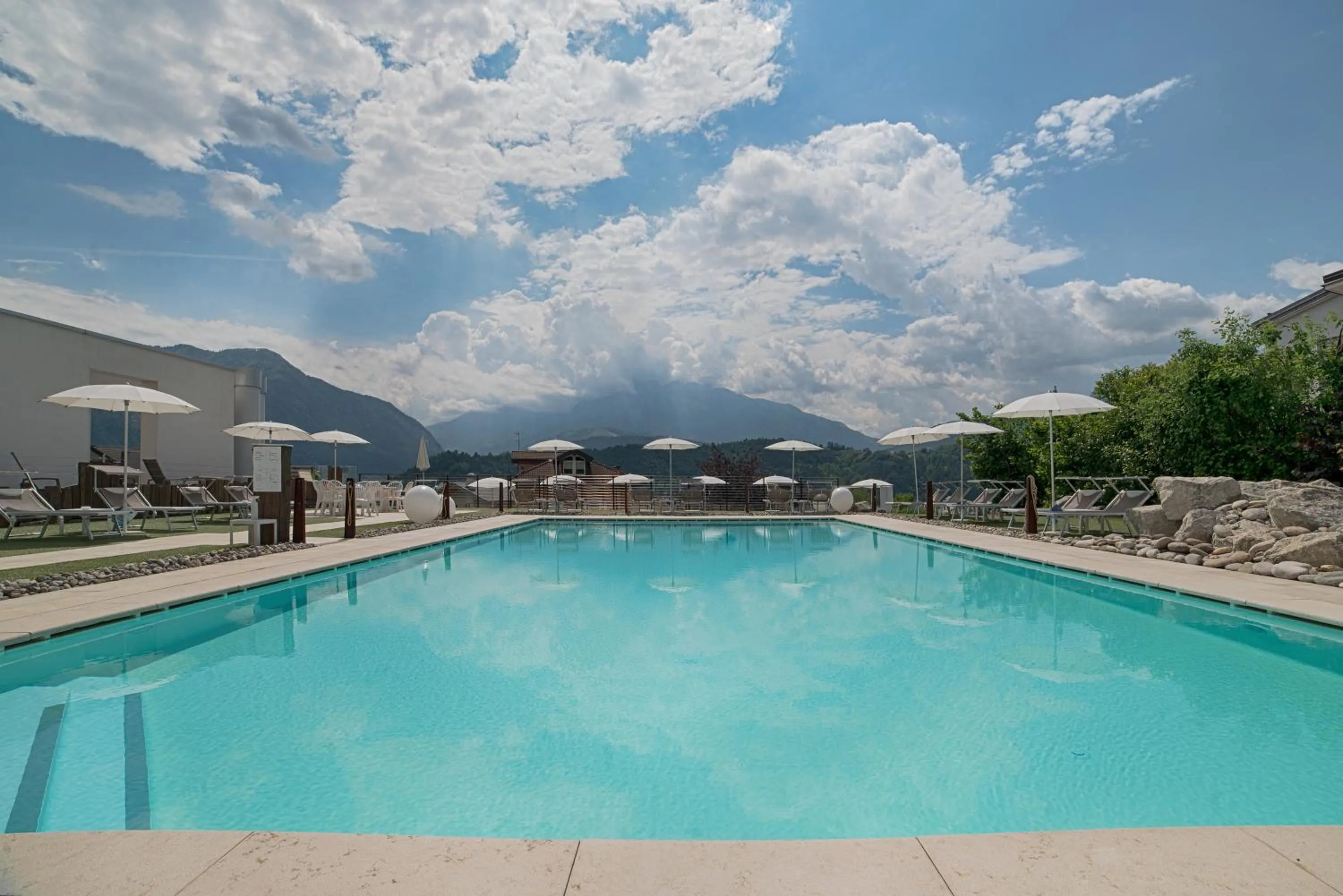 Swimming pool in Bellavista Relax Hotel