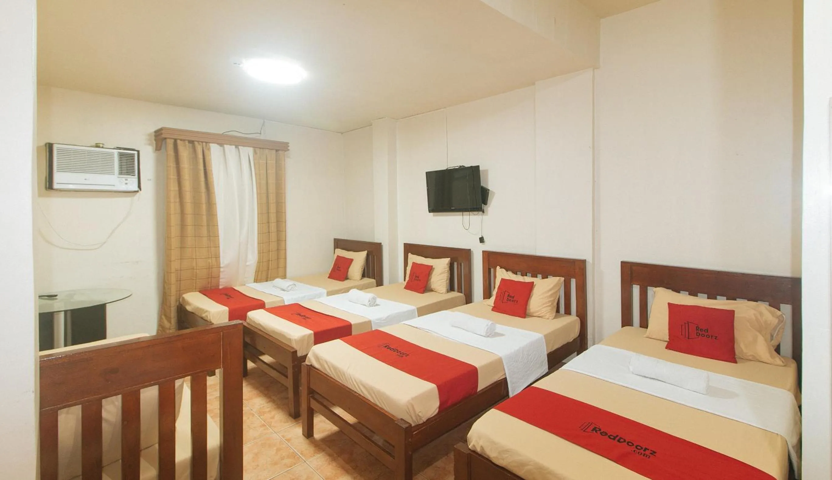 Bed in RedDoorz @ Plaza La Paz Iloilo City