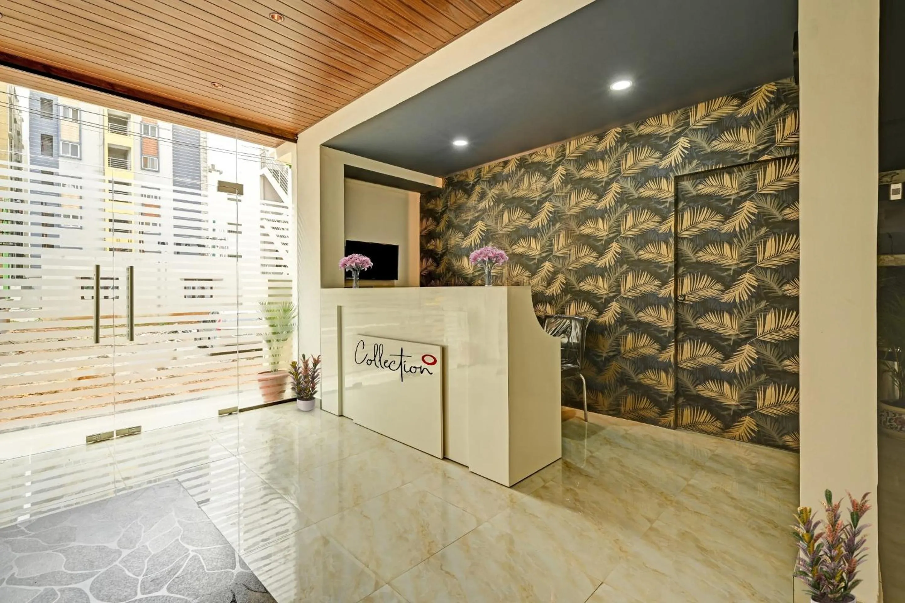 Lobby or reception in Super Hotel O Manyata Stay Inn