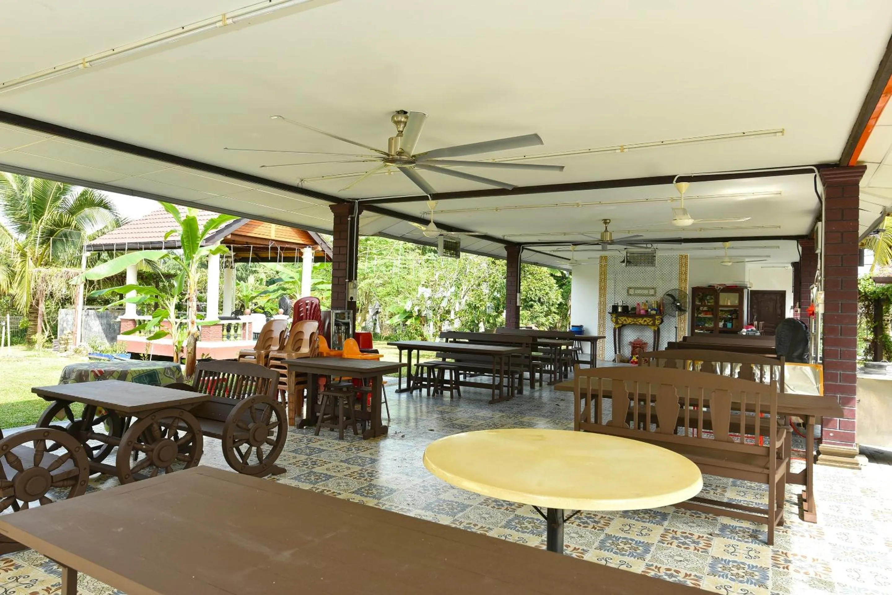 Lobby or reception in Hotel O My Daddy Farm Chalet