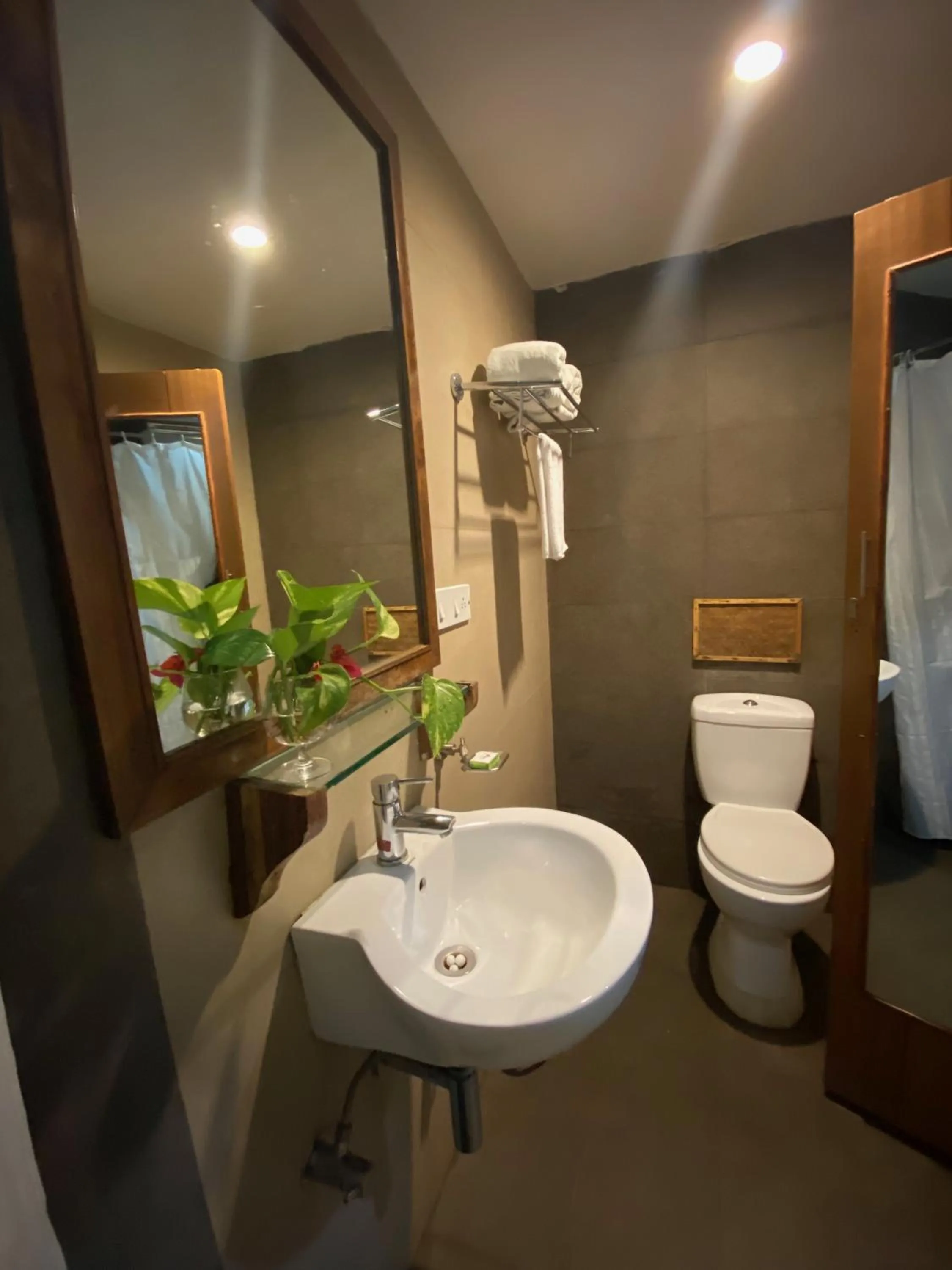 Bathroom in Wild Orchid