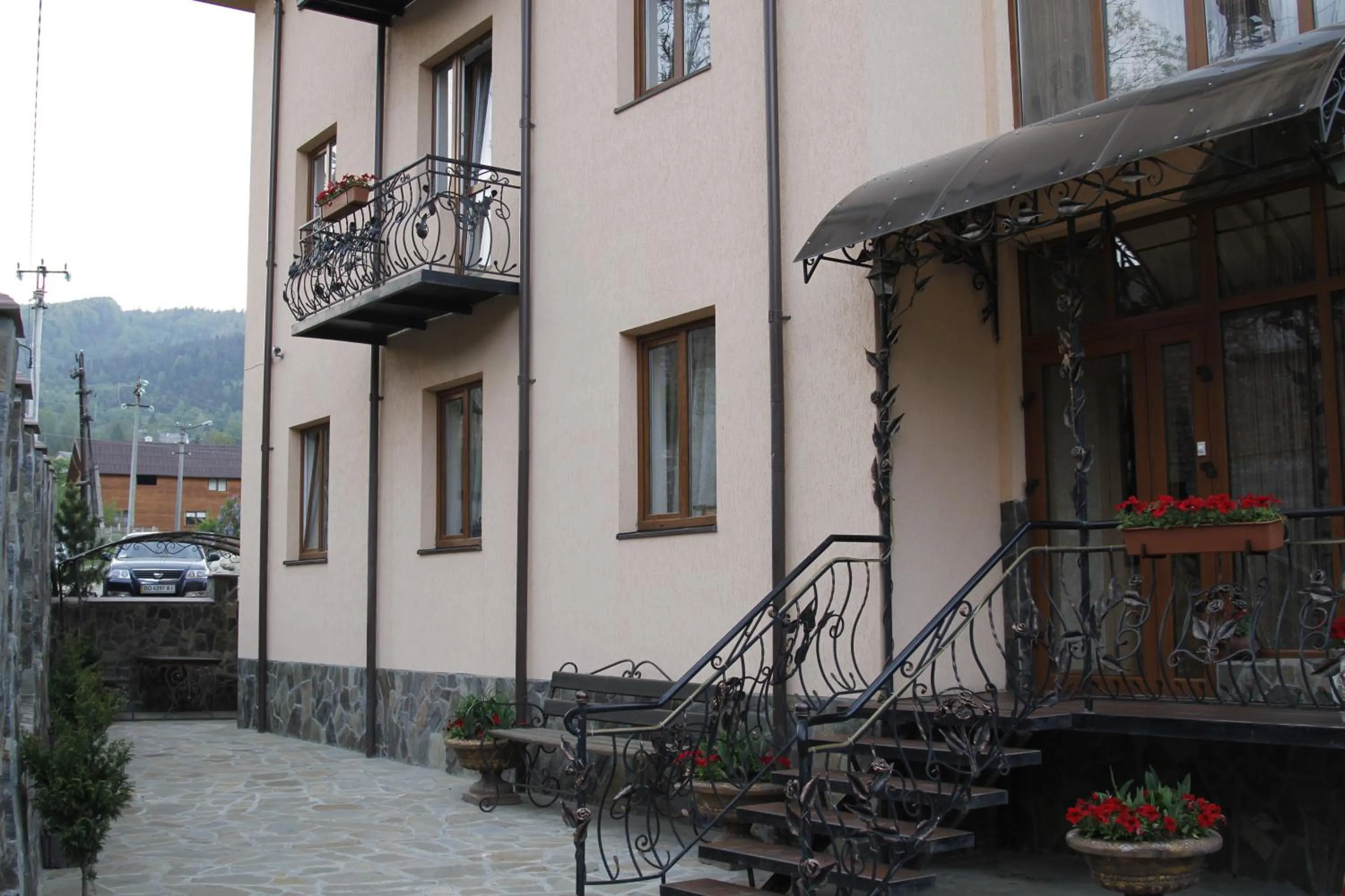 Facade/entrance in Glanz
