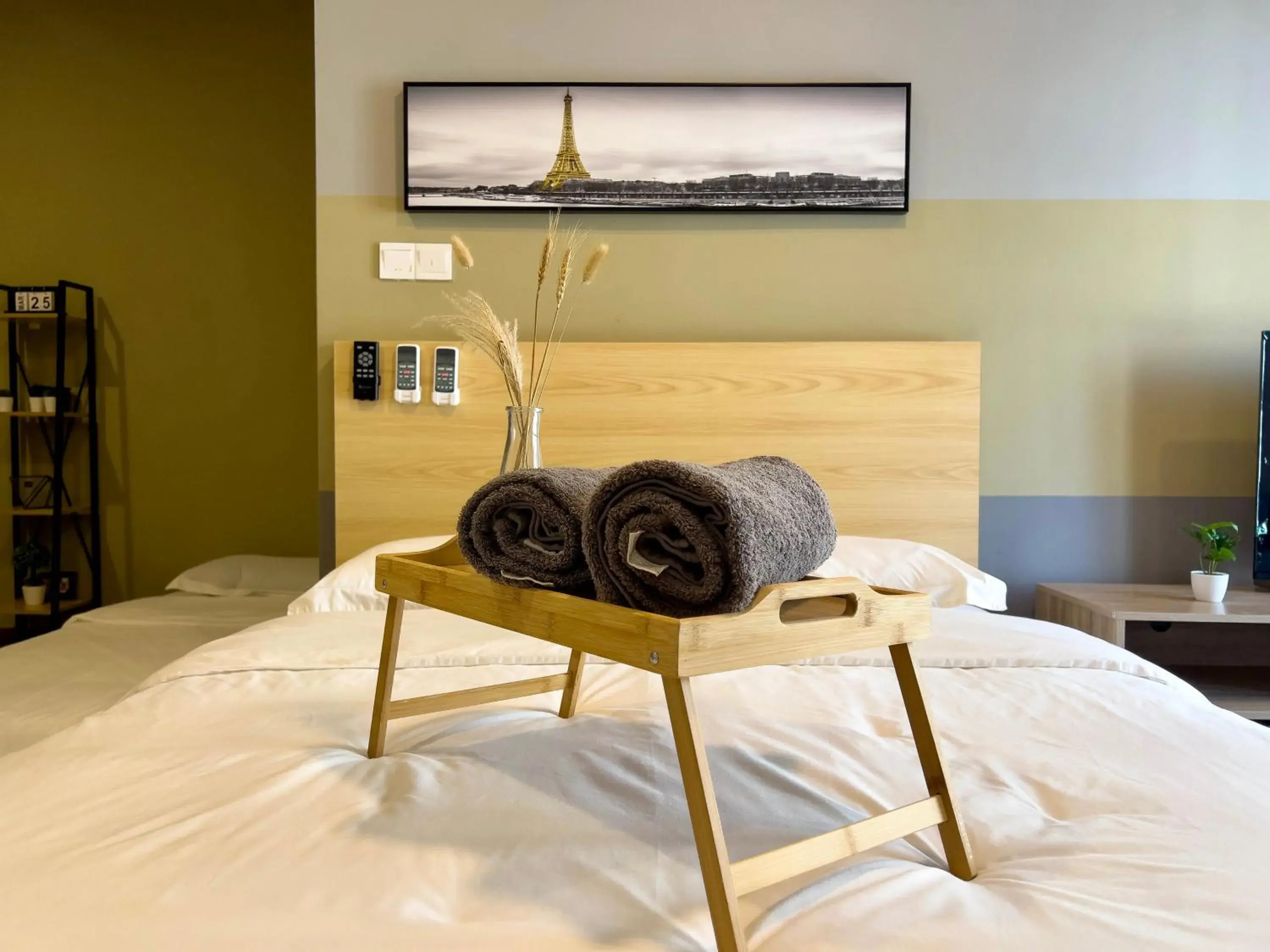 Bed in Hush Inn at K Avenue Kota Kinabalu Bed in Hush Inn at K Avenue Kota Kinabalu