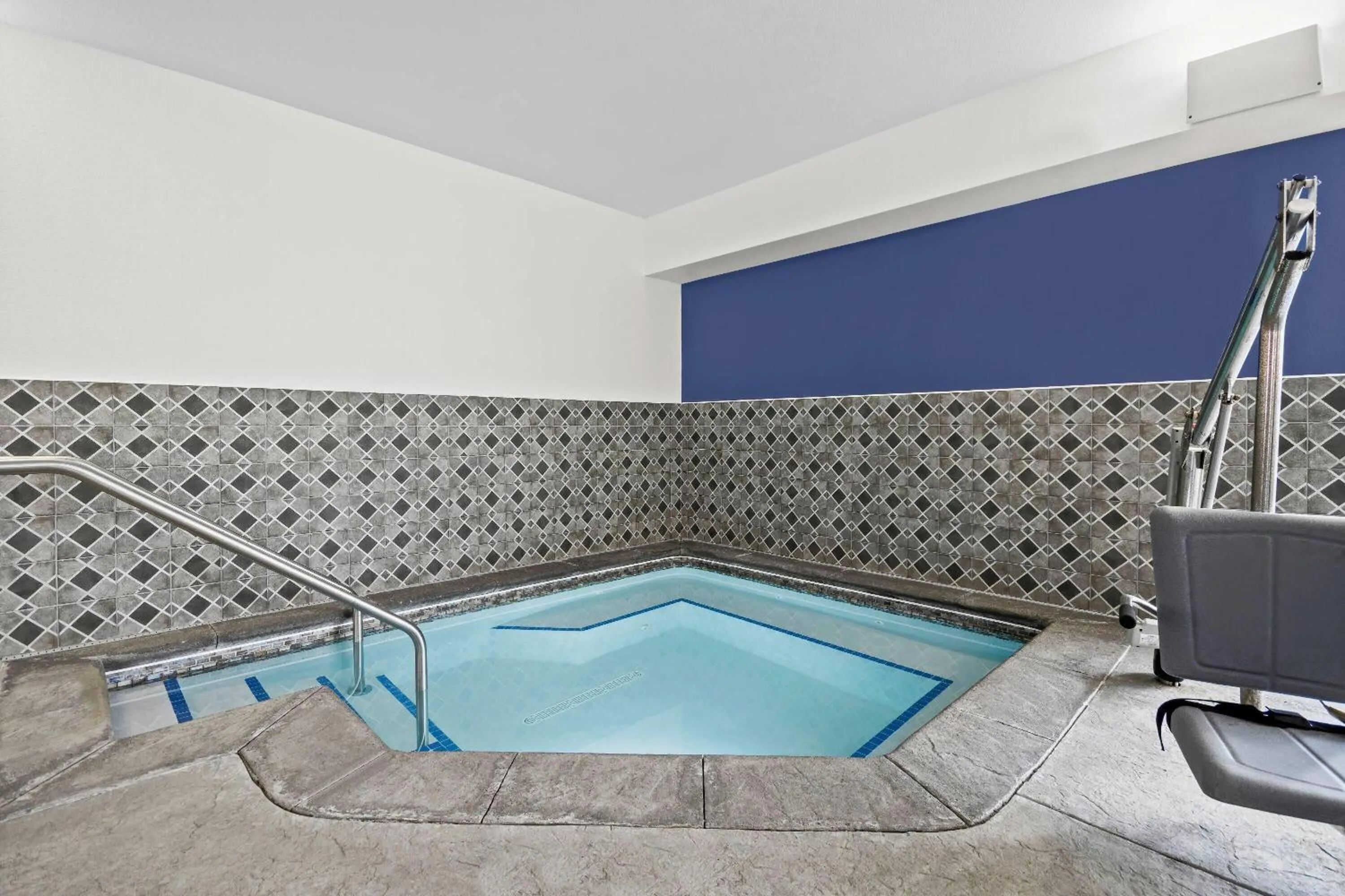 Hot Tub in AmericInn by Wyndham International Falls