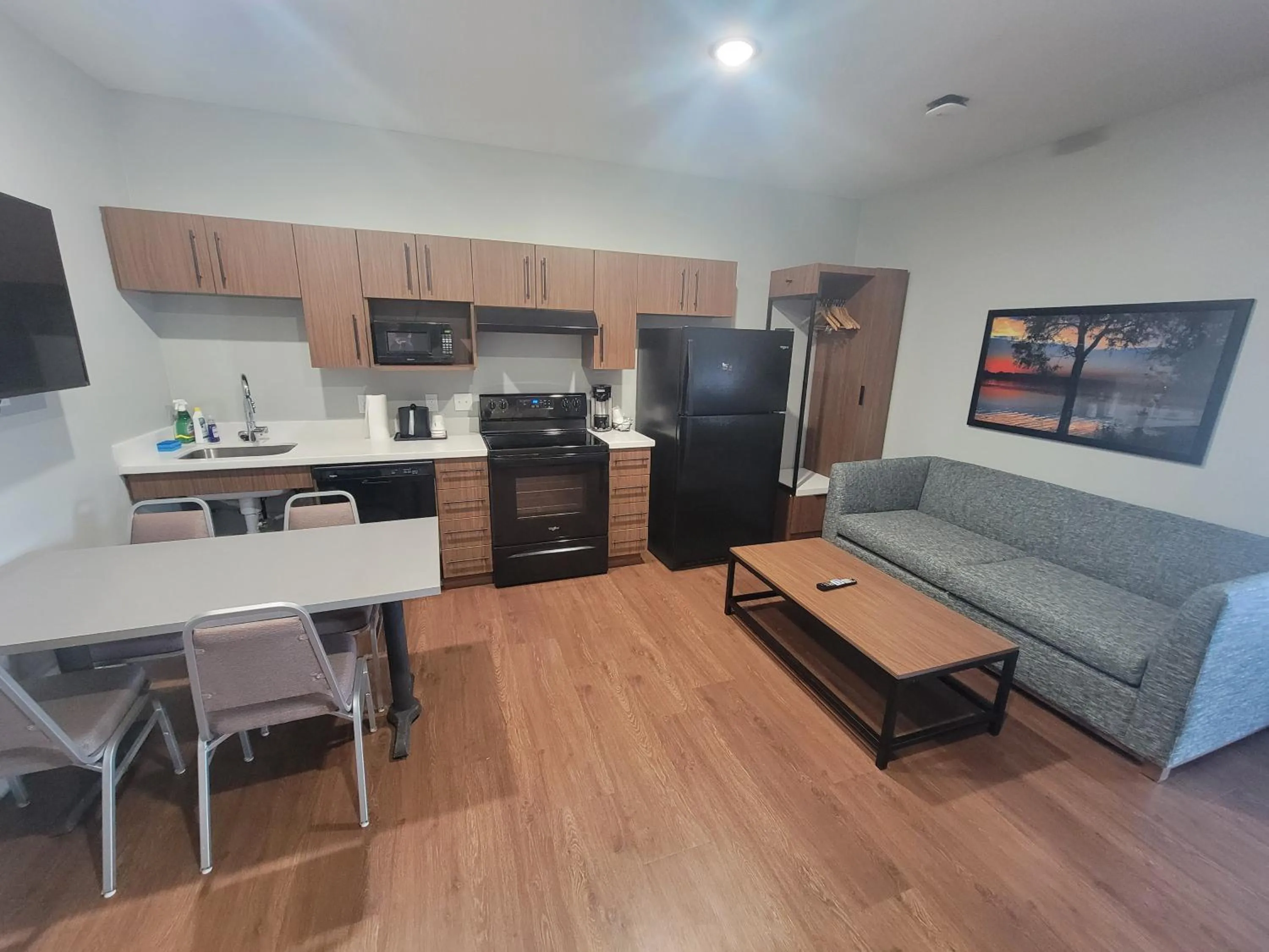 Kitchen or kitchenette in AmericInn by Wyndham International Falls