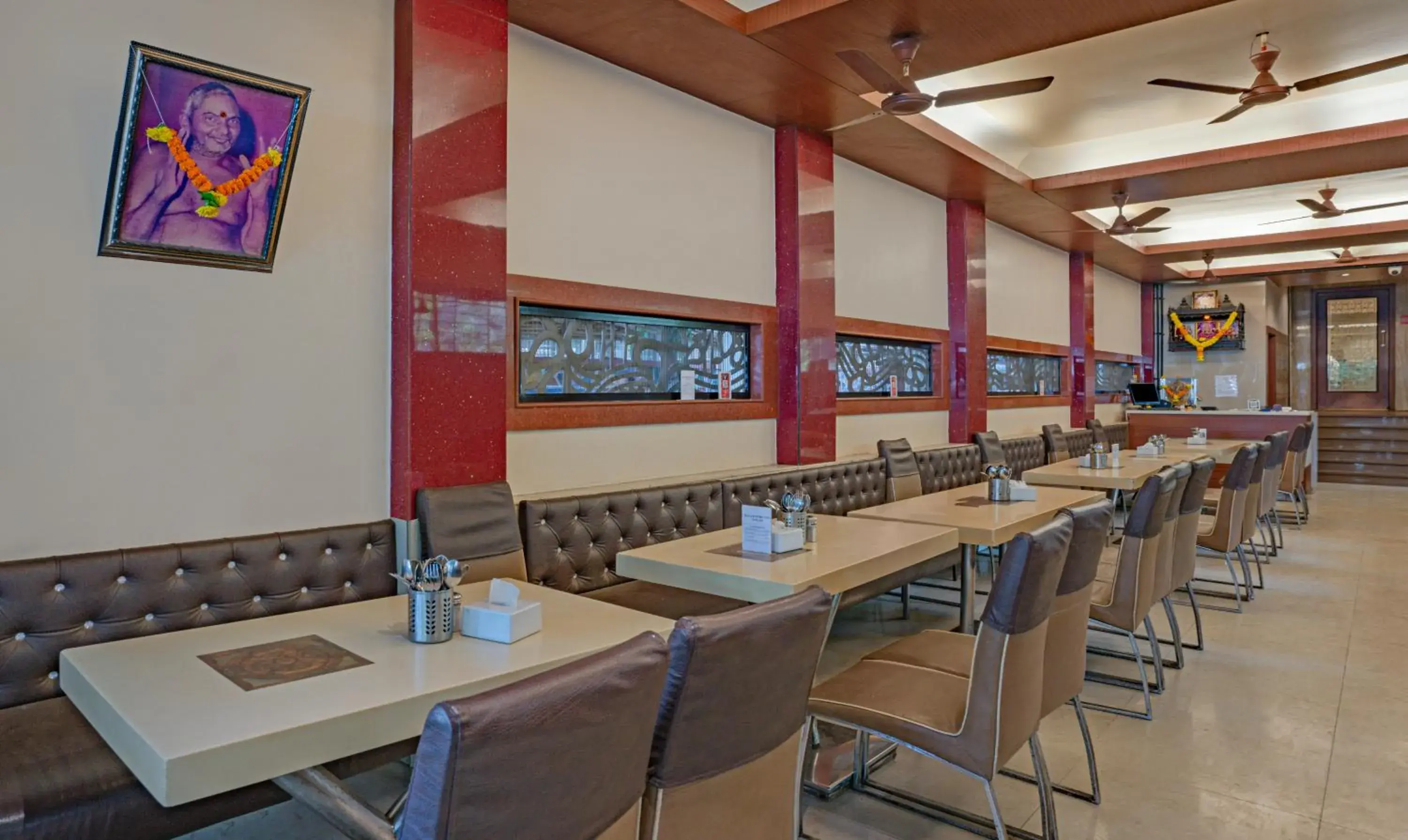 Restaurant/places to eat in Treebo Atithi Inn Malad Restaurant/places to eat in Treebo Atithi Inn Malad
