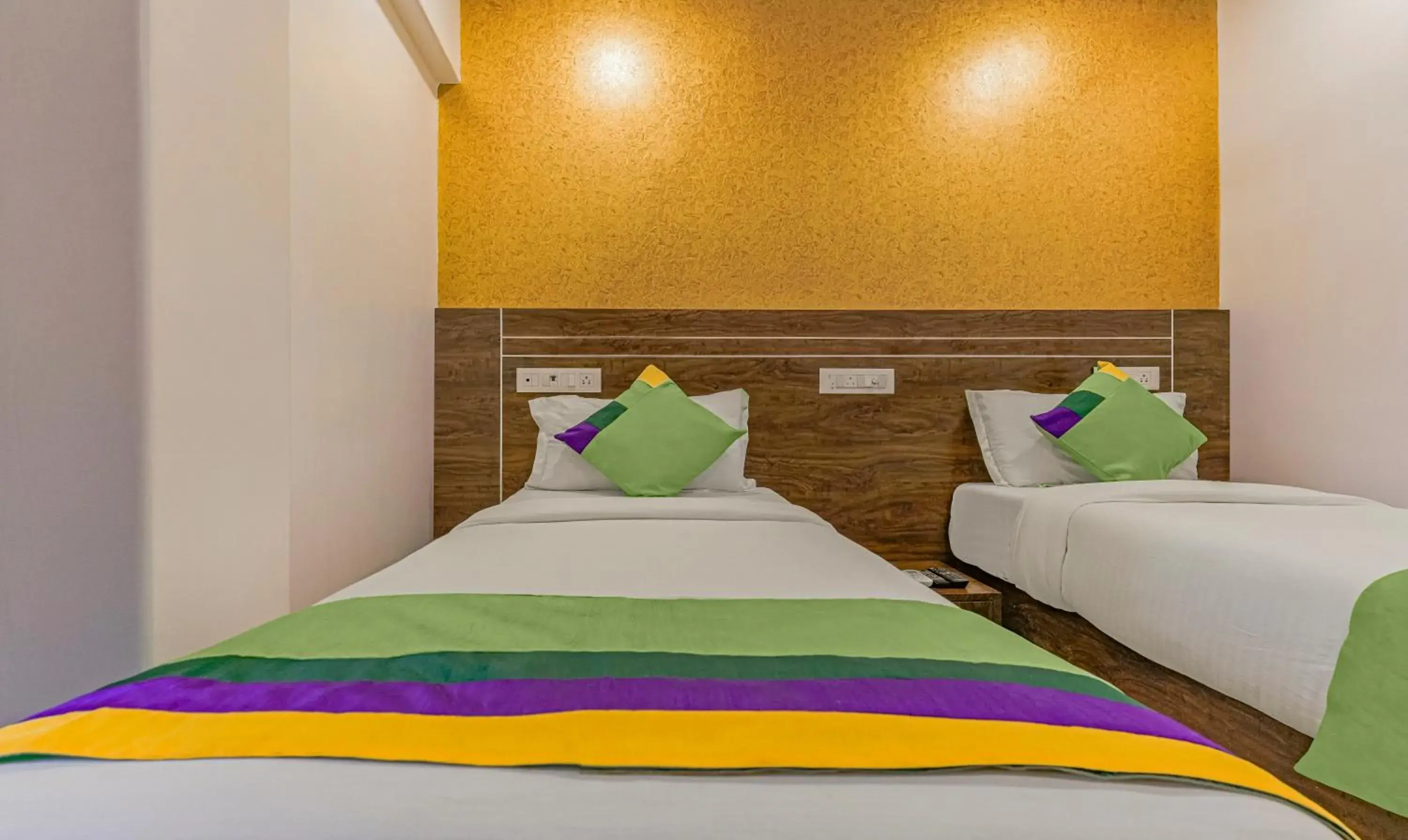 Bedroom, Bed in Treebo Atithi Inn Malad Bedroom, Bed in Treebo Atithi Inn Malad