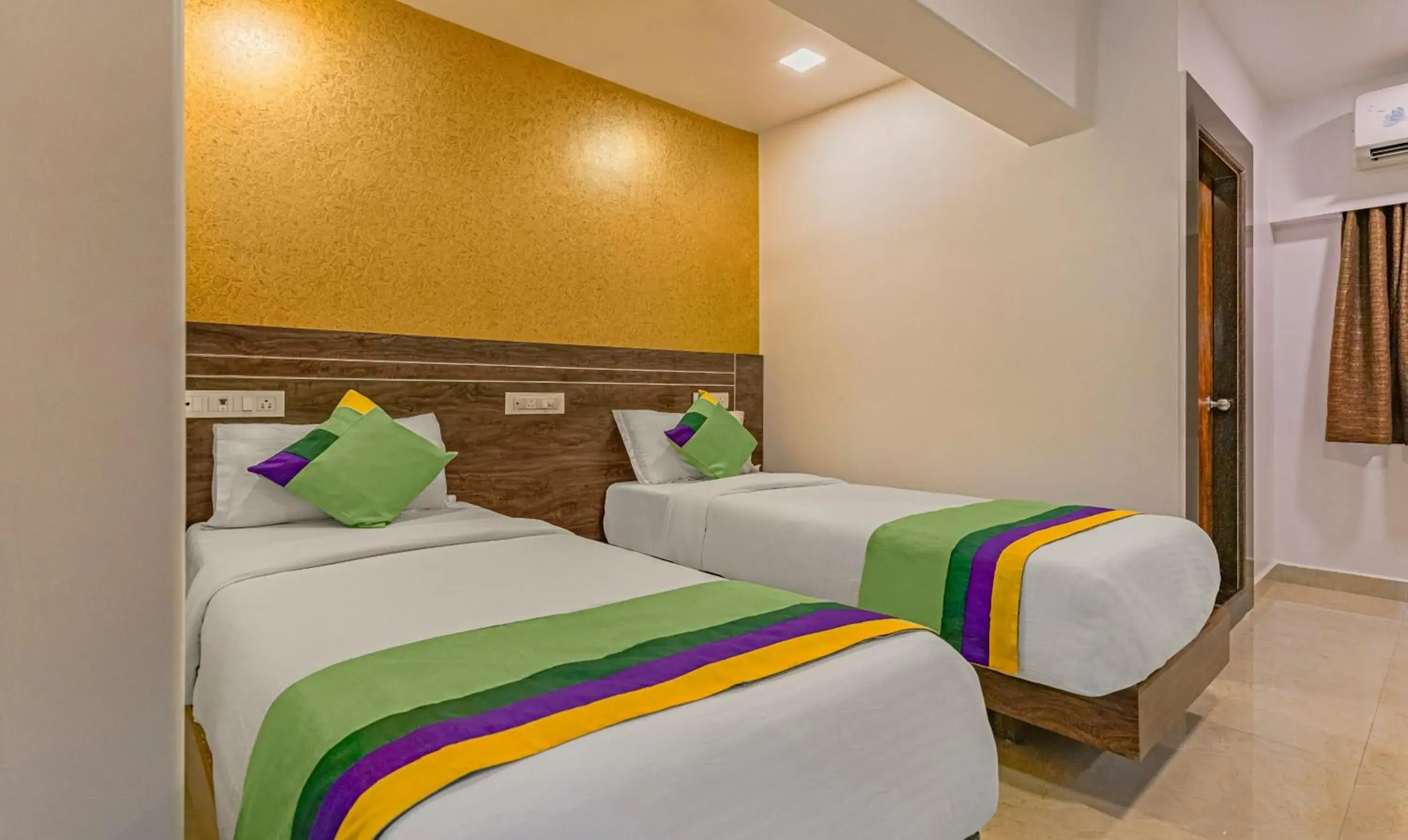 Bedroom, Bed in Treebo Atithi Inn Malad Bedroom, Bed in Treebo Atithi Inn Malad