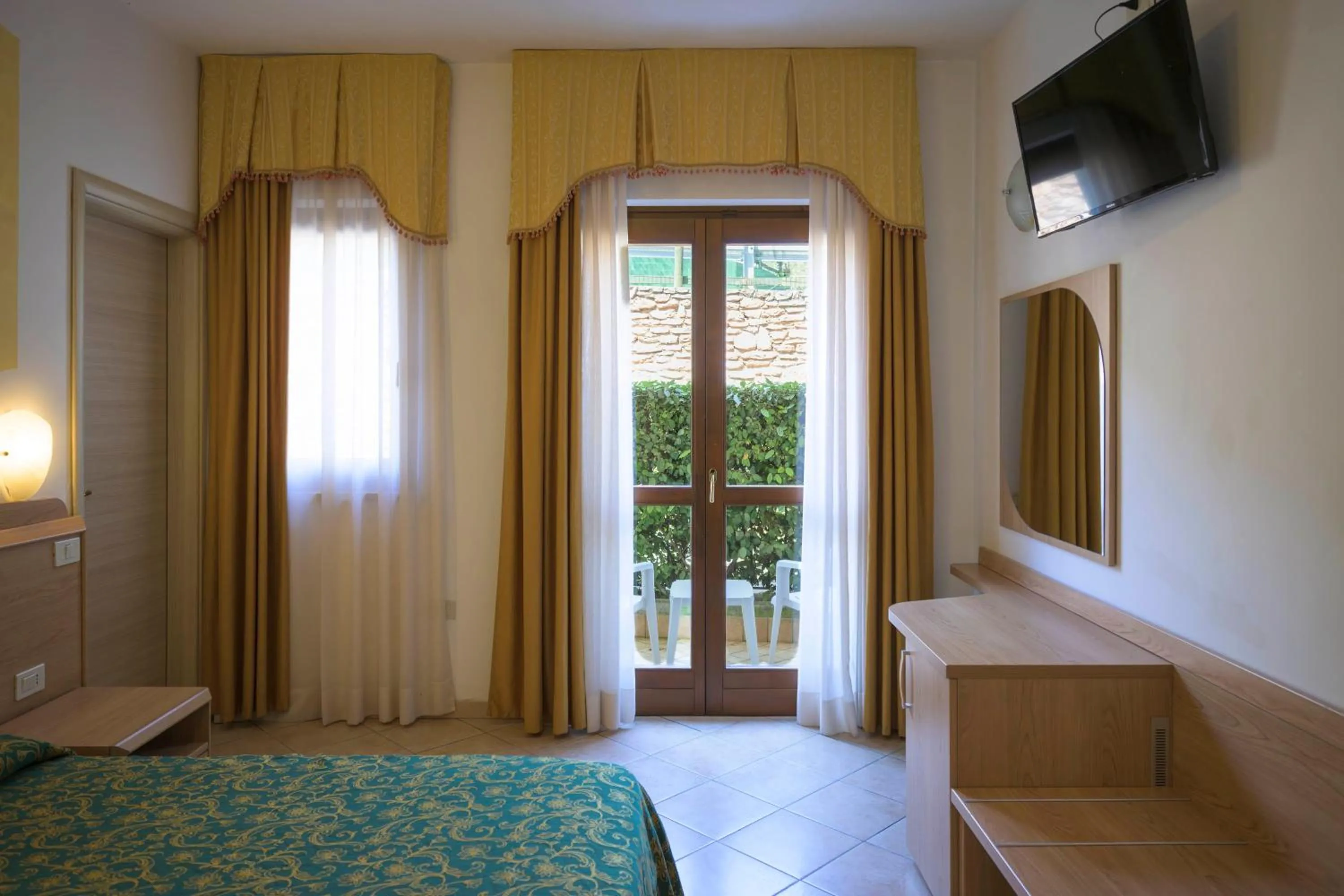 Bedroom, Bed in All Inclusive Hotel Piccolo Paradiso