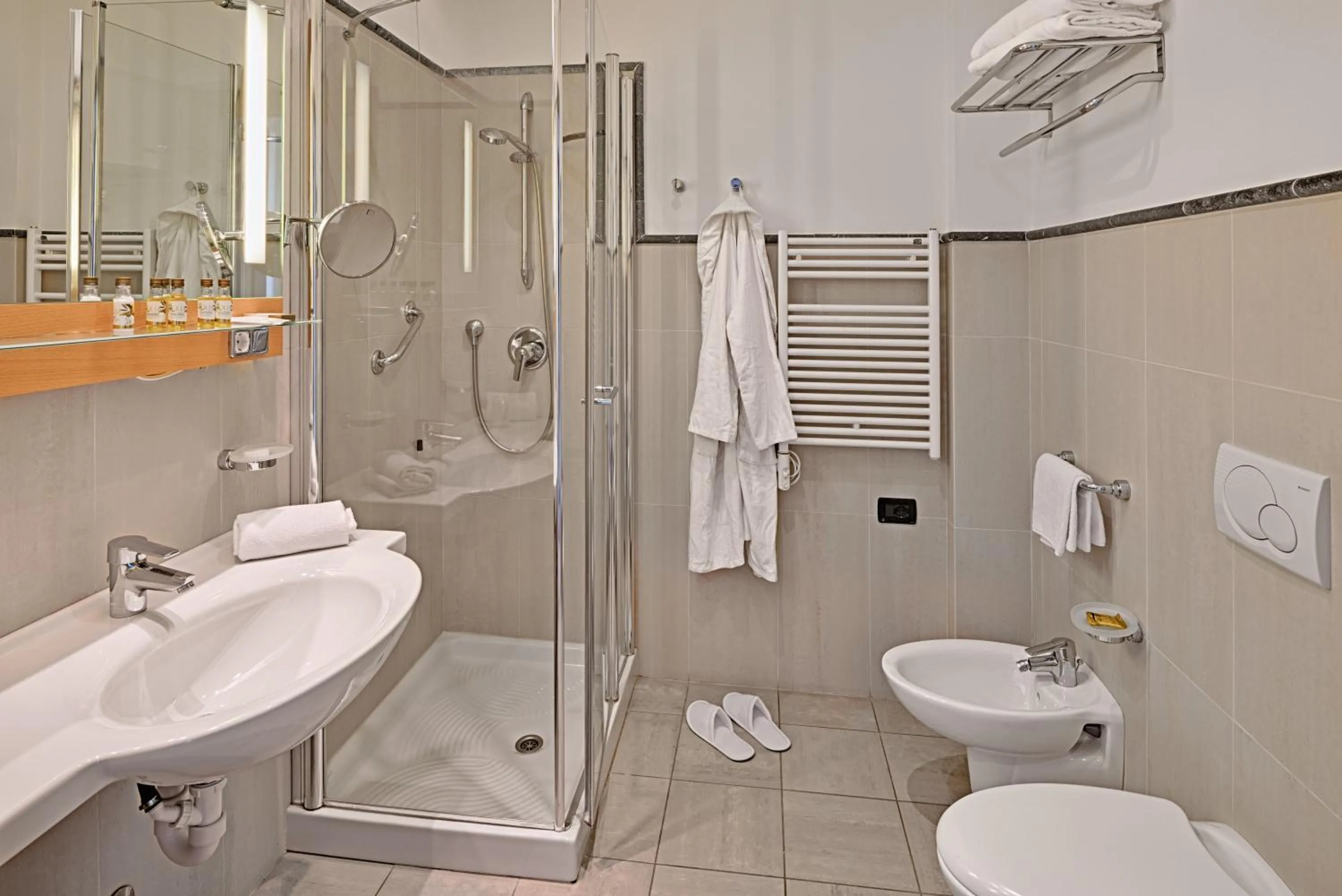 Bathroom in Aregai Marina Hotel & Residence