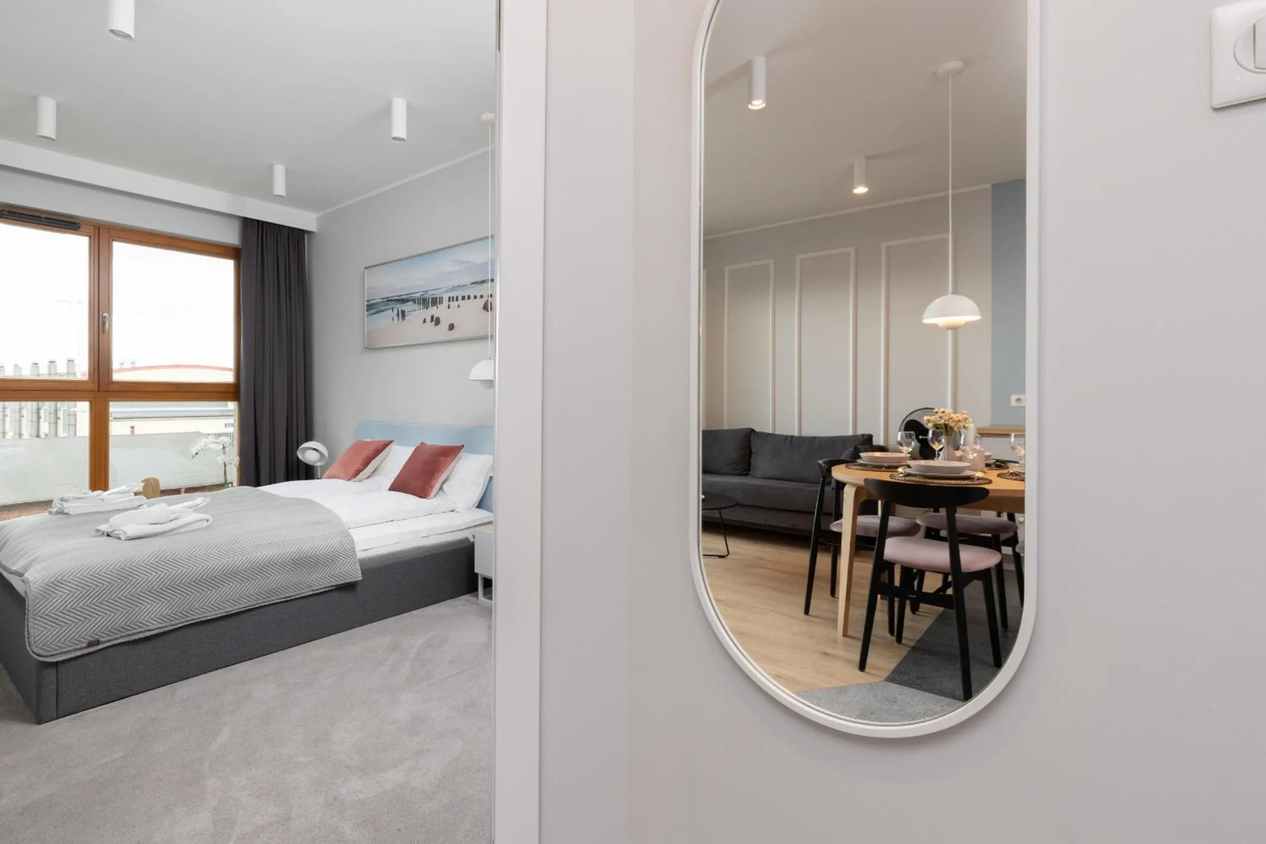 Communal lounge/ TV room, Bed in Zajezdnia Wrzeszcz Gdańsk by Renters Prestige