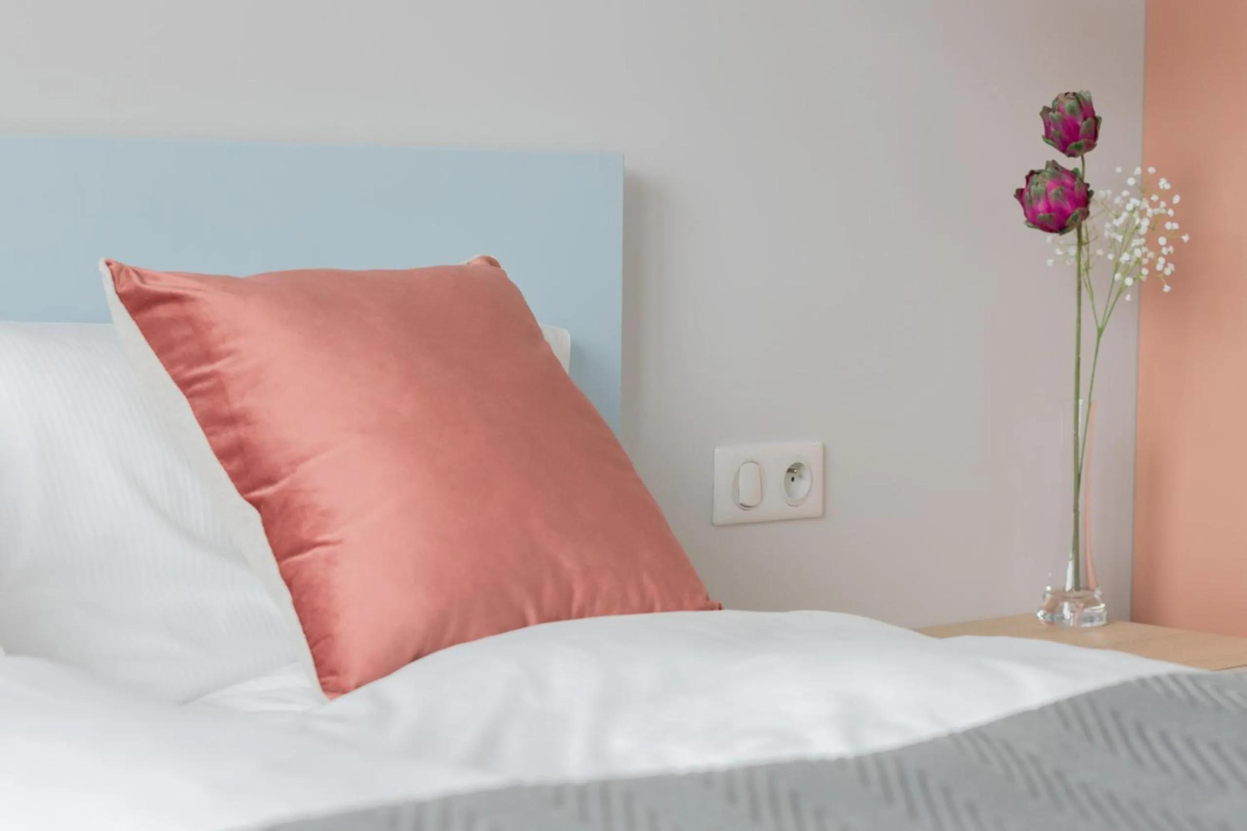 Bed in Zajezdnia Wrzeszcz Gdańsk by Renters Prestige