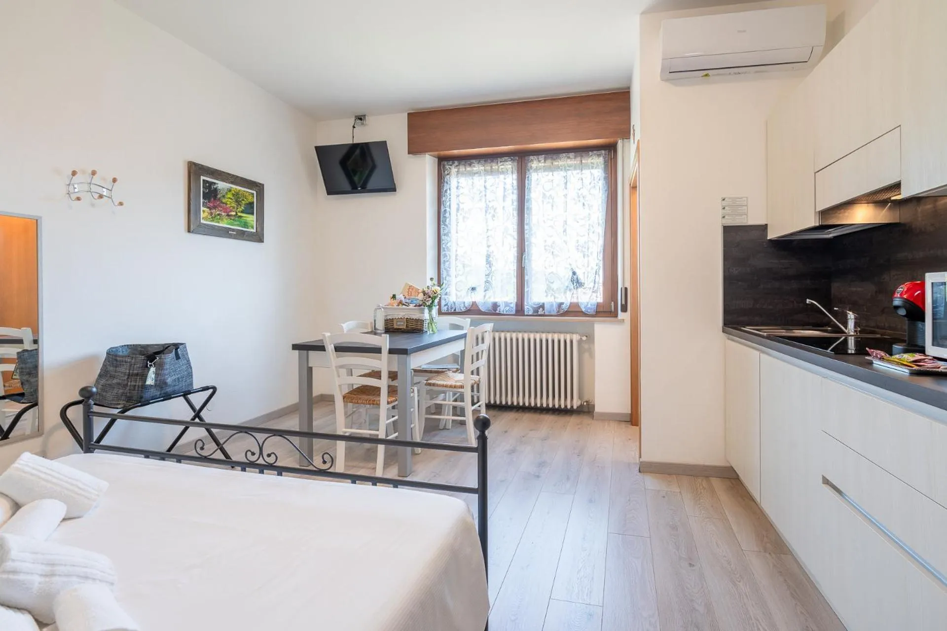 Kitchen or kitchenette in Agriturismo Al Tralcio