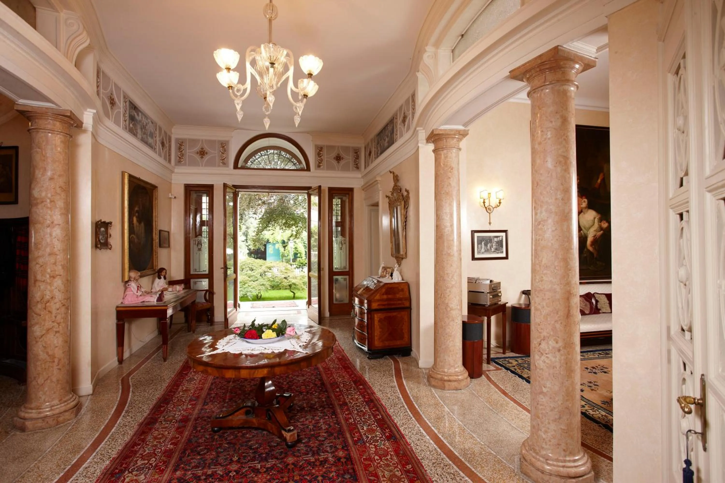 Bird's eye view in Villa V