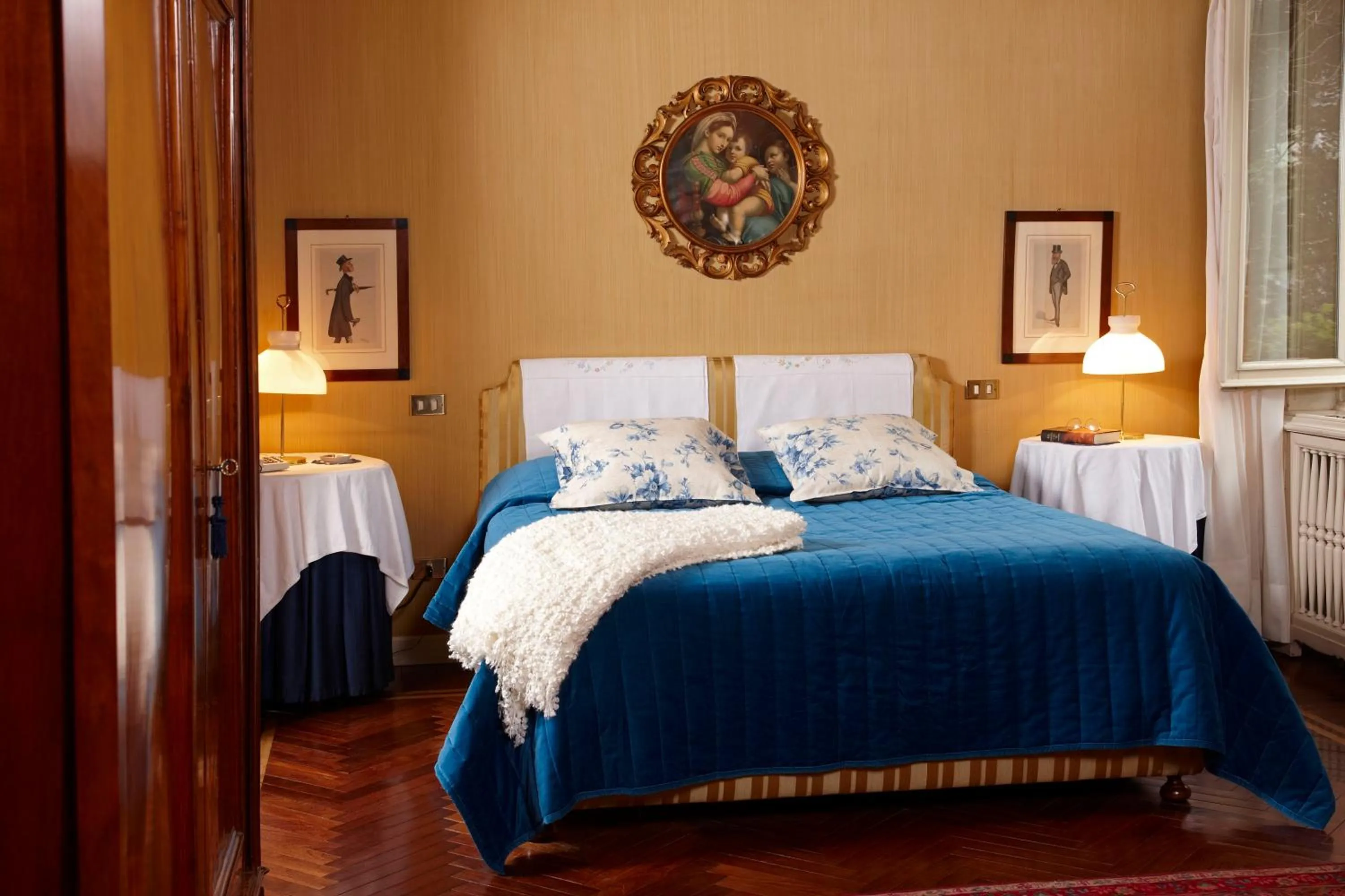 Bedroom, Bed in Villa V