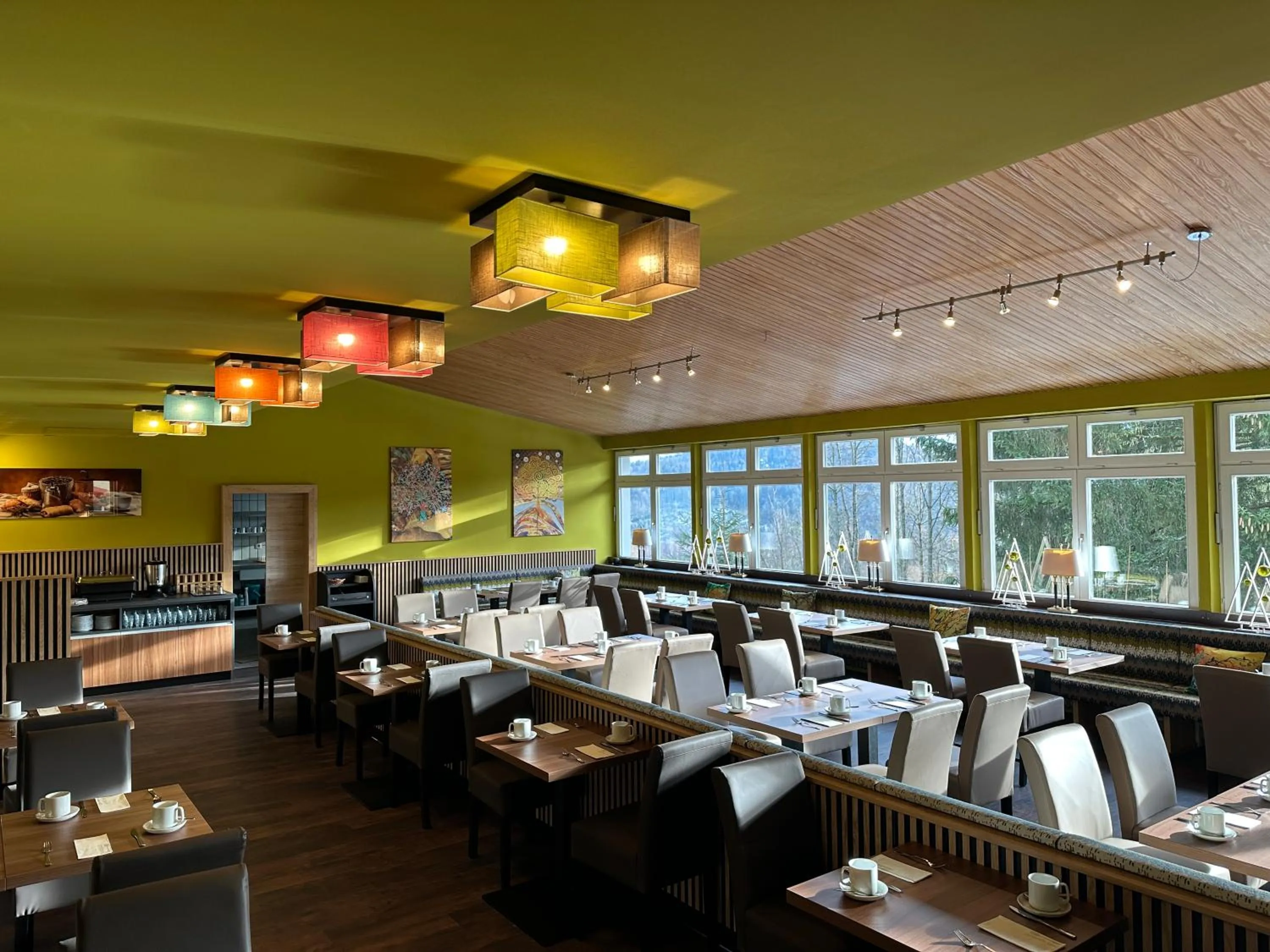 Restaurant/places to eat in Maiers Hotel