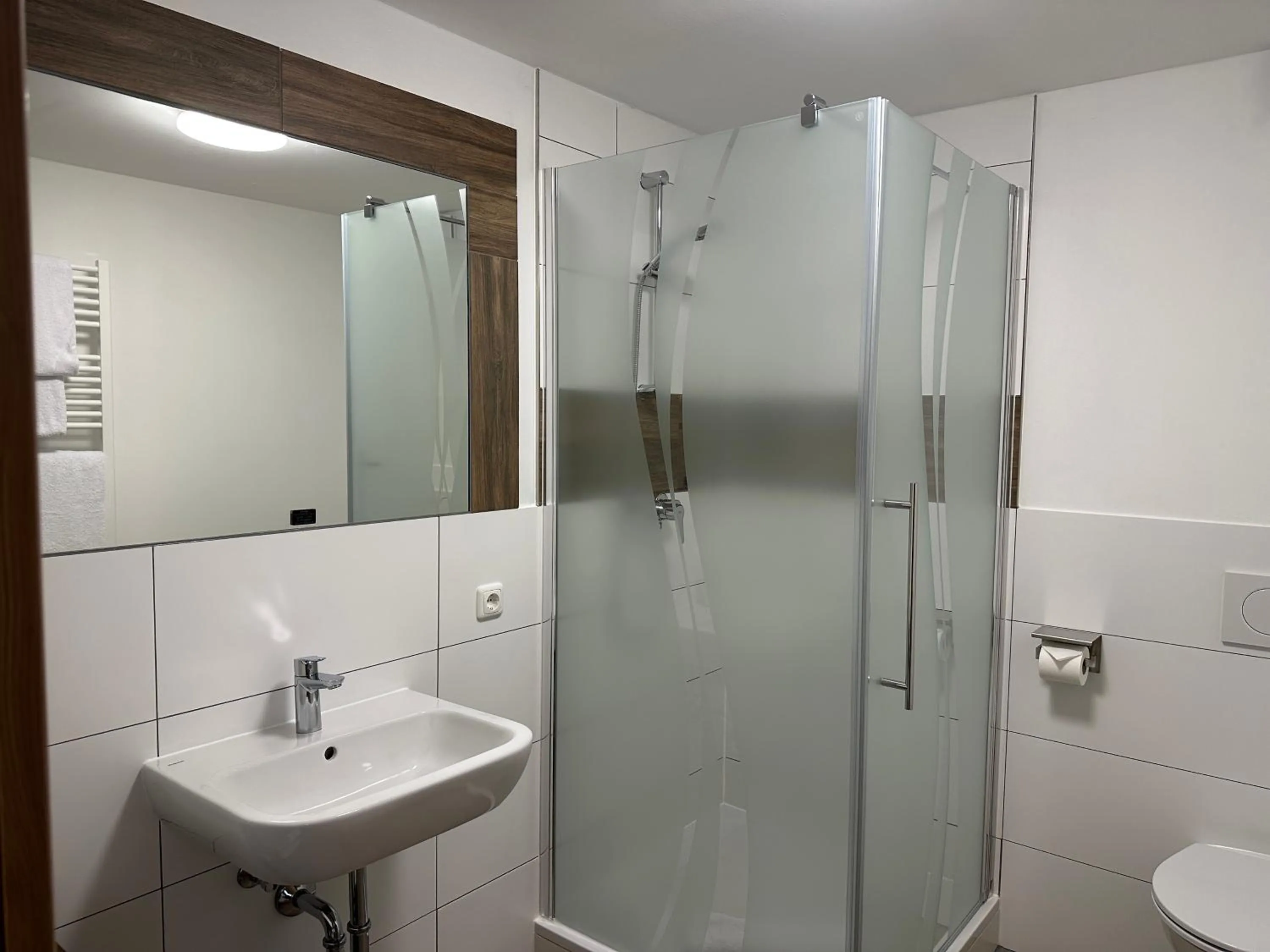 Shower in Maiers Hotel