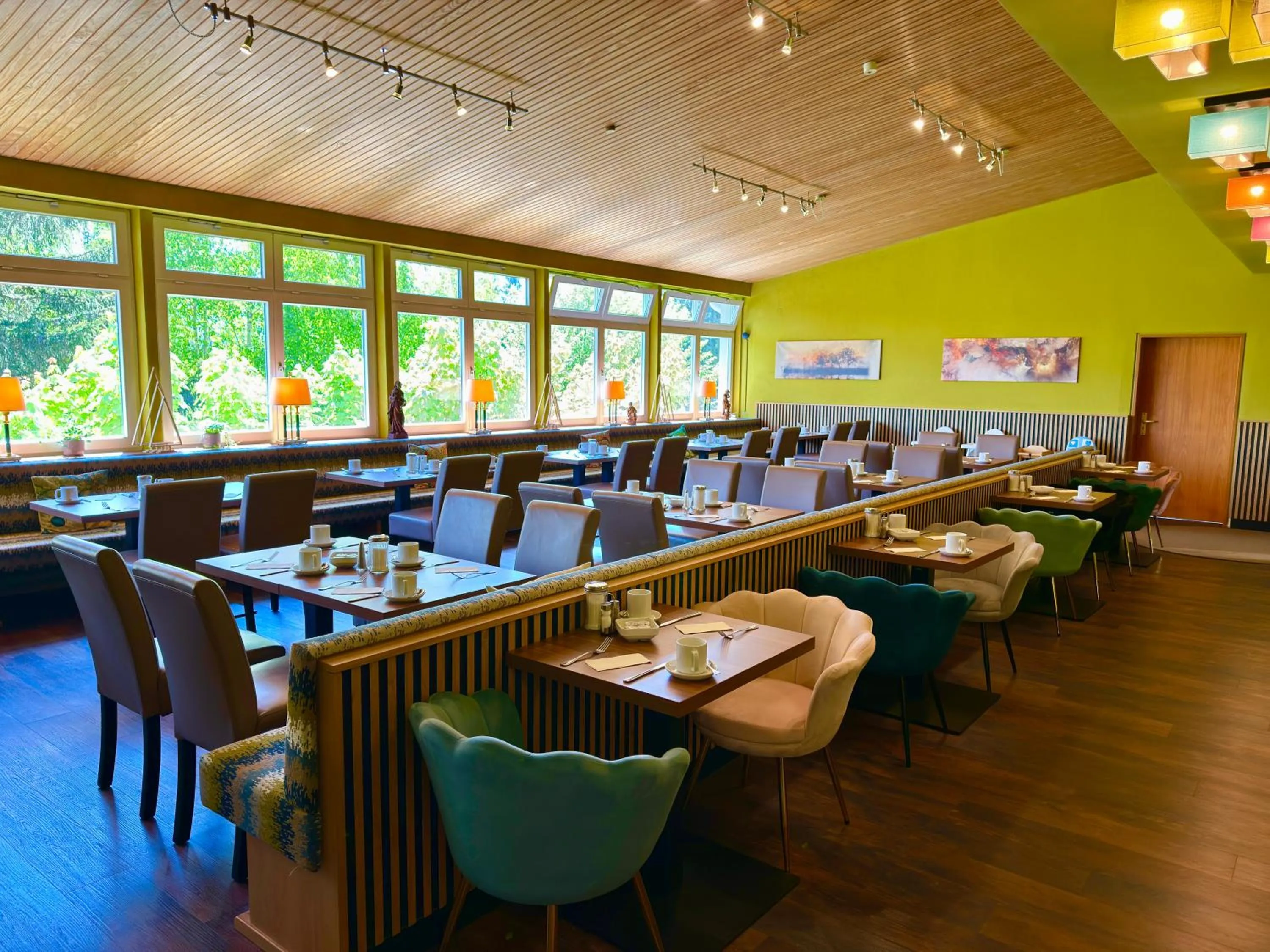 Restaurant/places to eat in Maiers Hotel