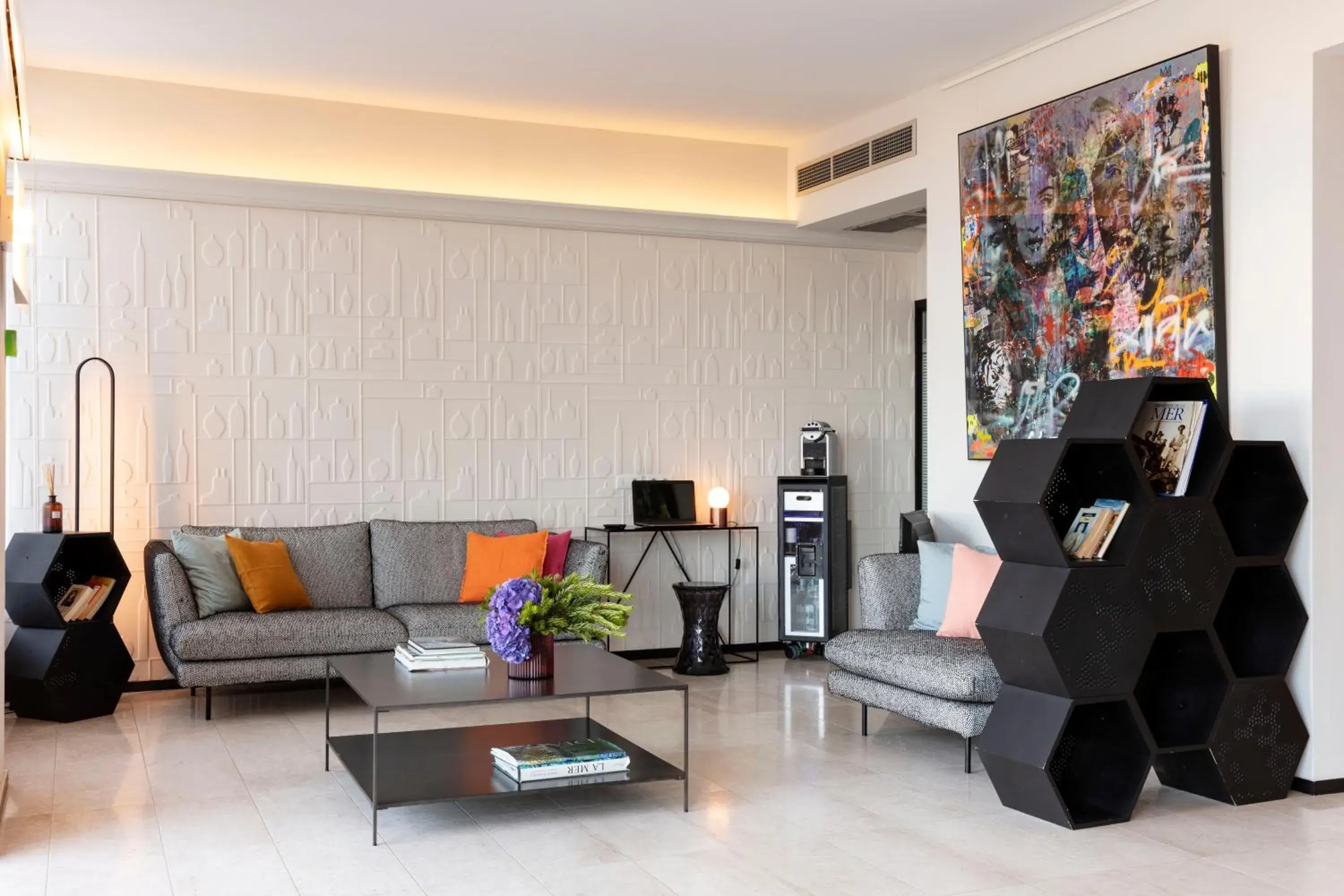 Lobby or reception in Hotel Alcyon Lobby or reception in Hotel Alcyon