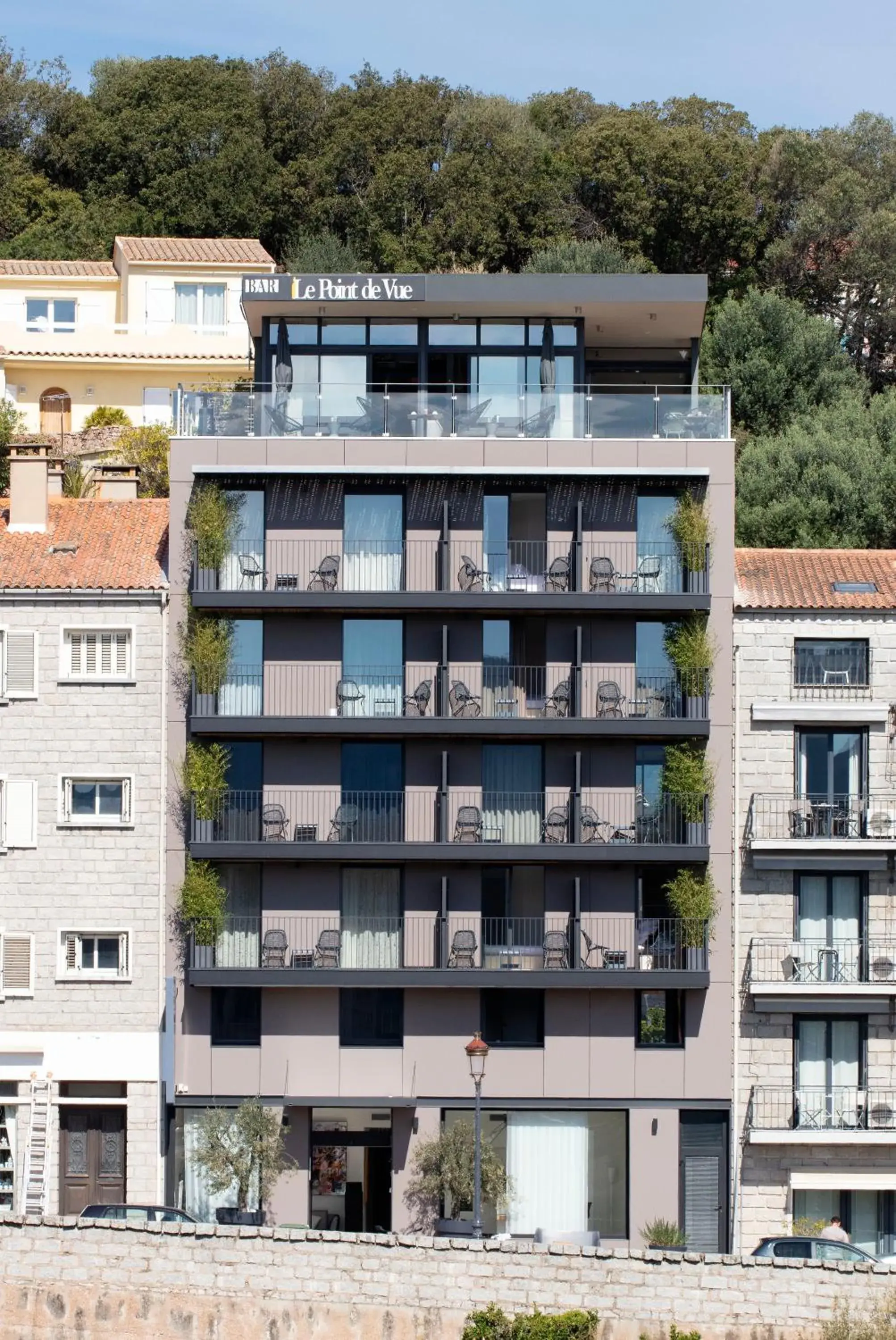 Property building in Hotel Alcyon Property building in Hotel Alcyon