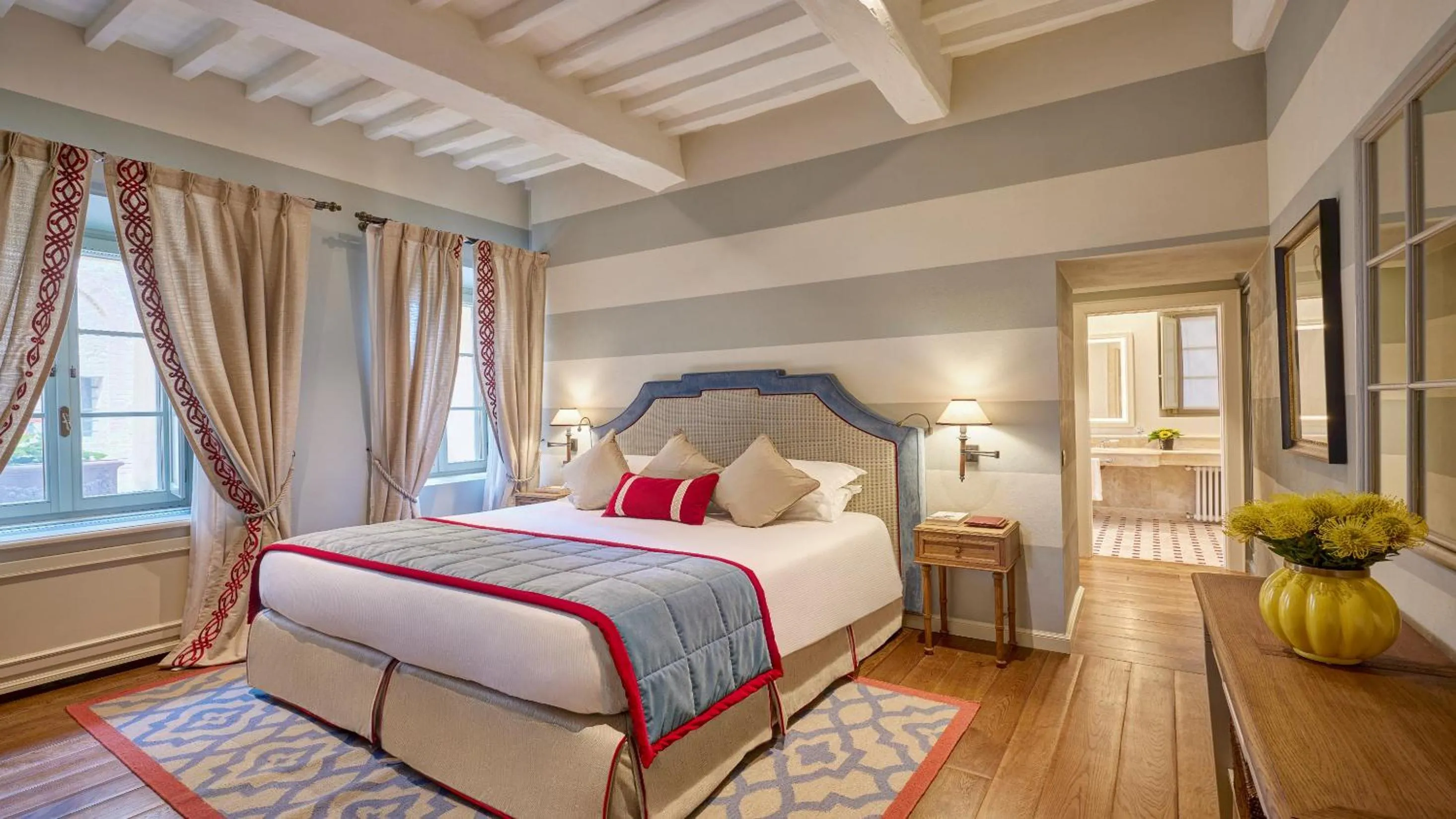 Bed in Borgo San Felice Resort