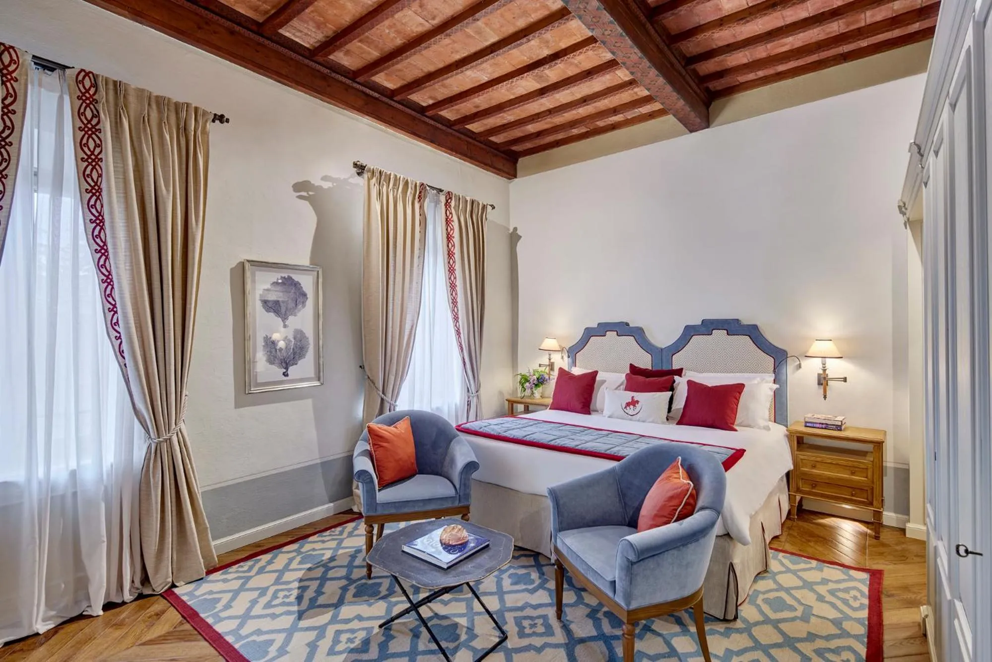 Bed in Borgo San Felice Resort