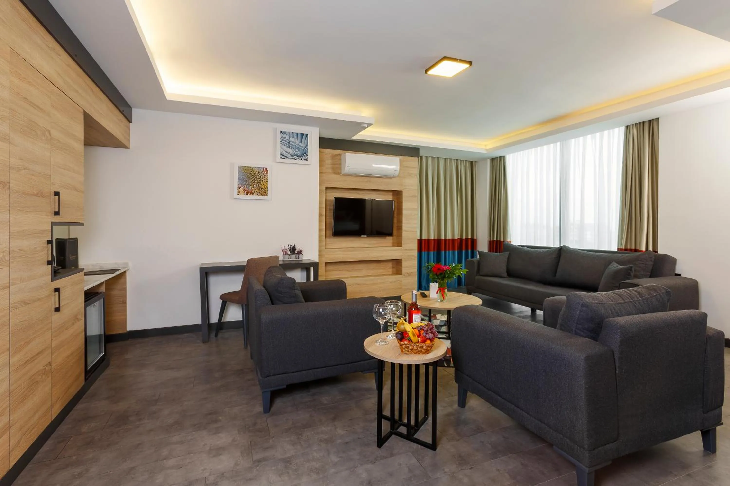 Communal lounge/ TV room in Optimum Luxury Hotel&Spa