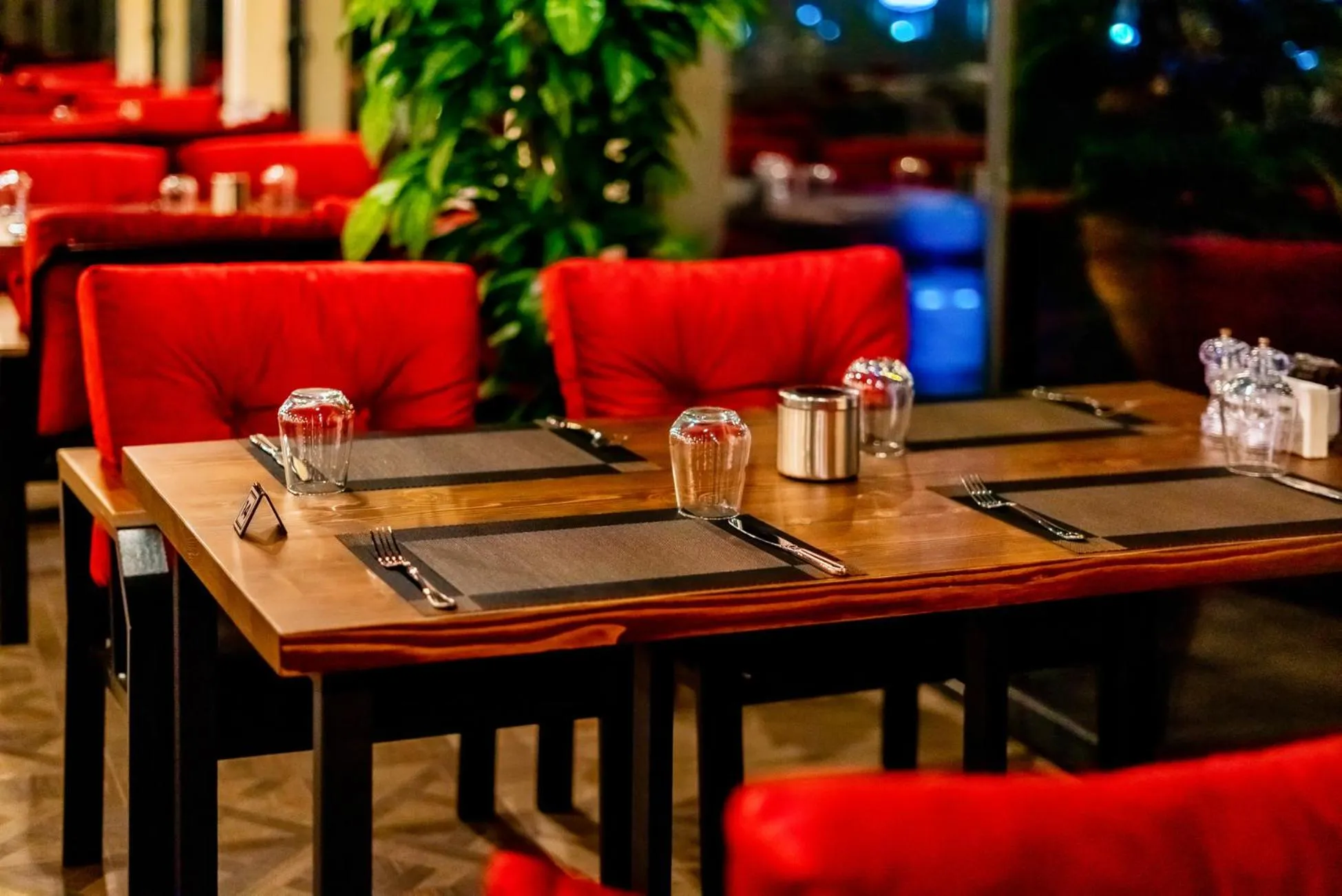 Restaurant/places to eat in Optimum Luxury Hotel&Spa