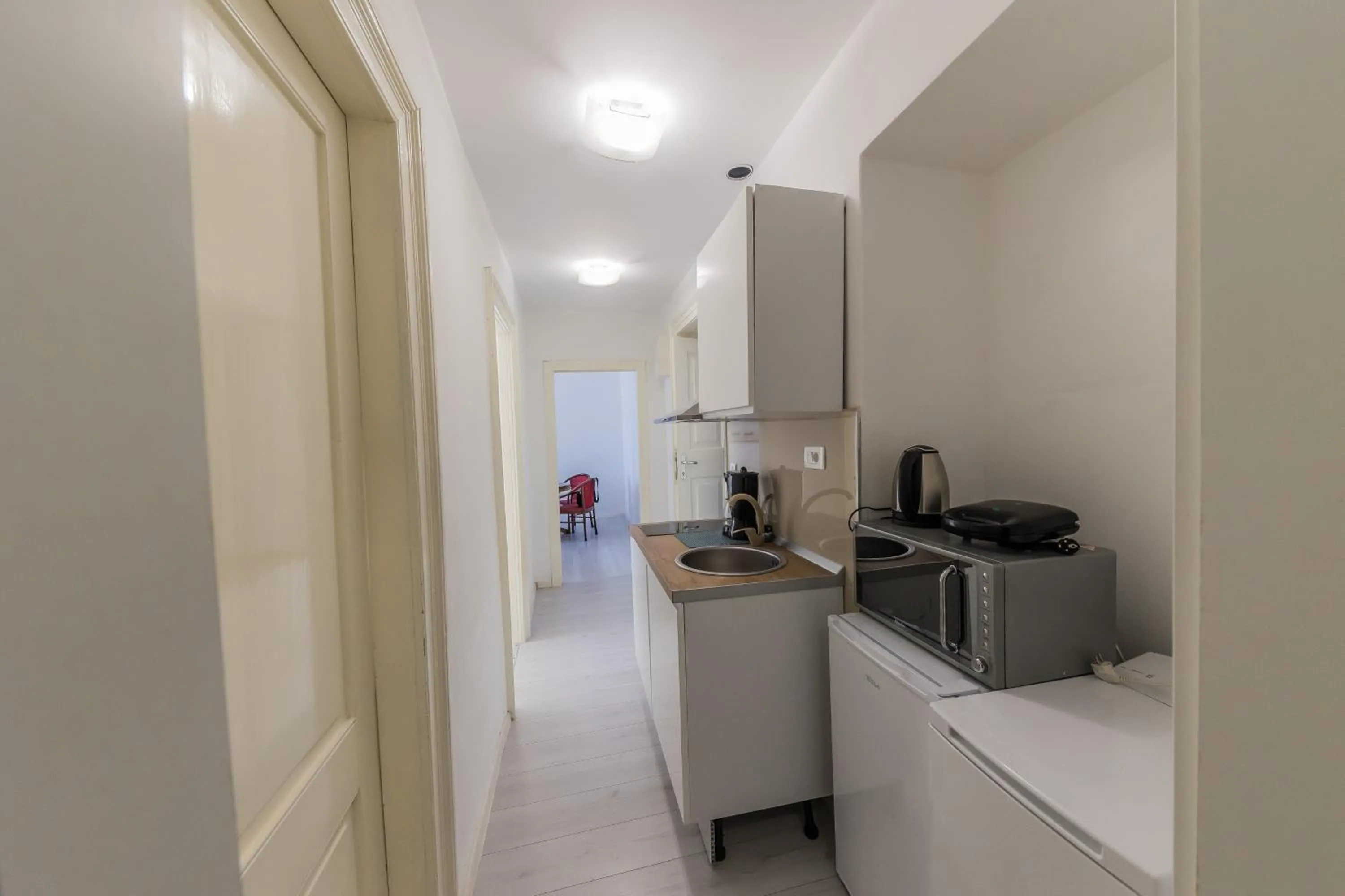 A1 - spacious apt on the seafront with terrace